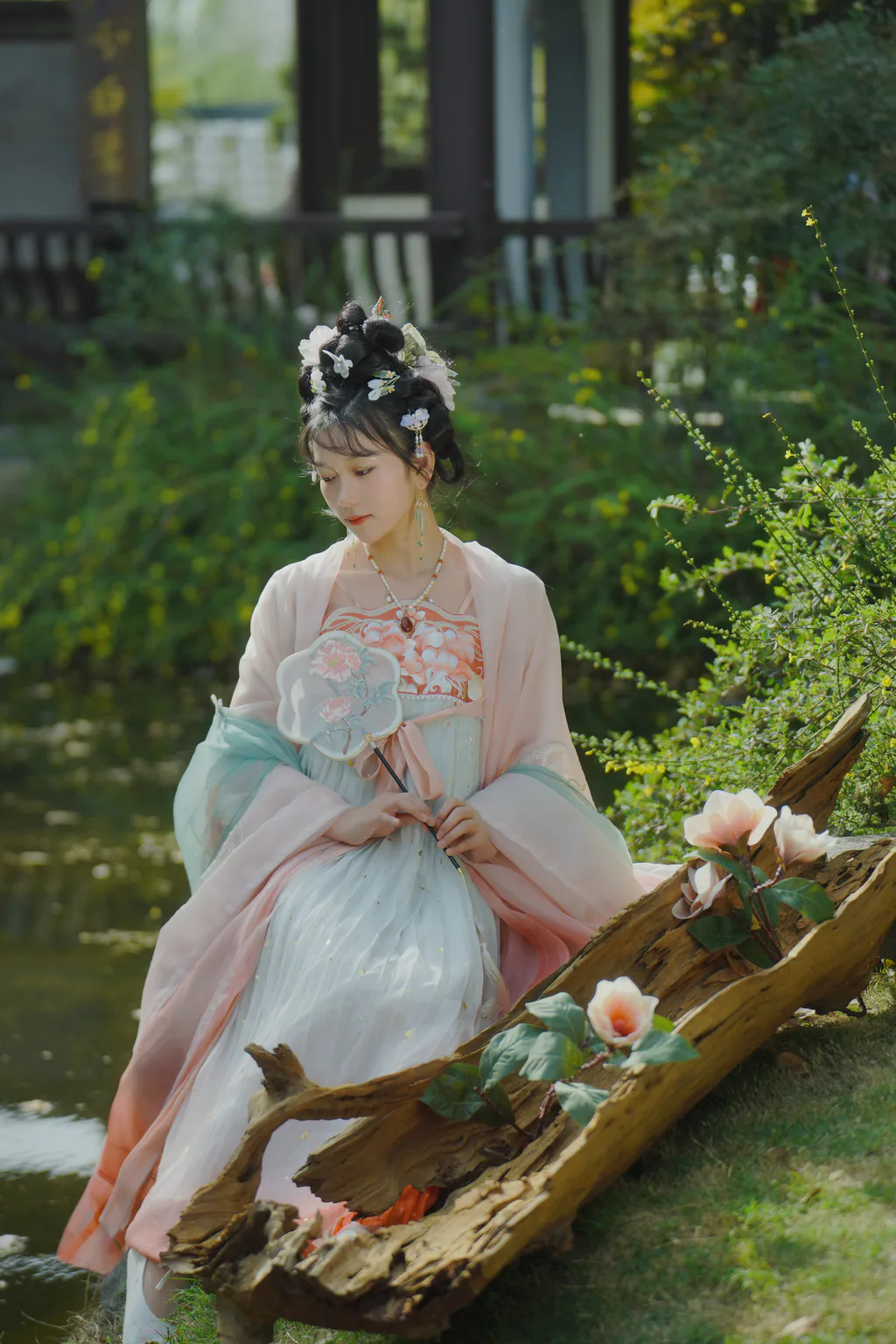 [YITUYU艺图语]2023.04.01 春庭月 静静[21+1P/382MB]