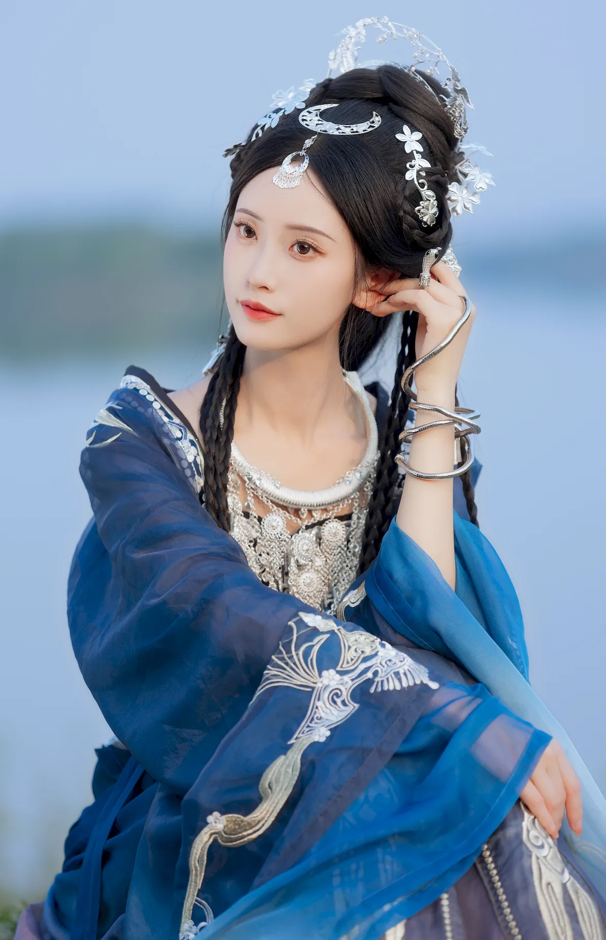 [YITUYU艺图语]2023.07.06 苗疆圣女 嘉月月月[20+1P/113MB]