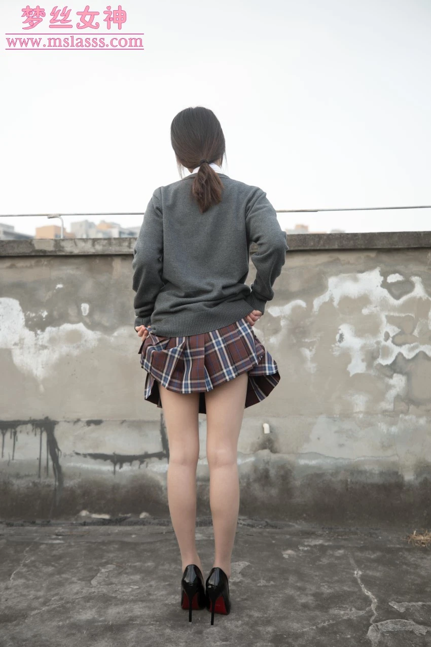 [MSLASS梦丝女神]2021.01.31 新模女神 刘灵嘉 [21P/132MB]