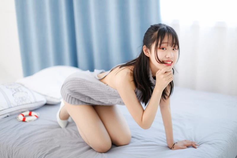 奈丝写真 NO.098：蛋白粉-挂脖毛衣了解一下 [32P/122MB]