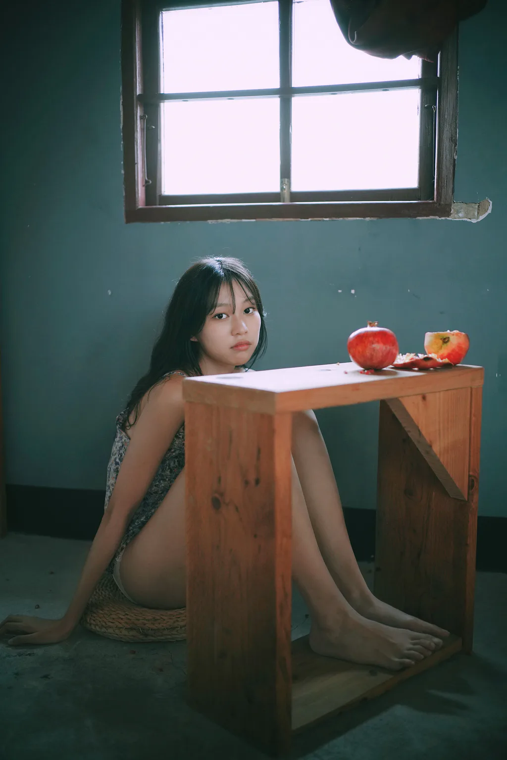[YITUYU艺图语]2023.01.31 石榴的青春日记 茵子[28+1P/100MB]