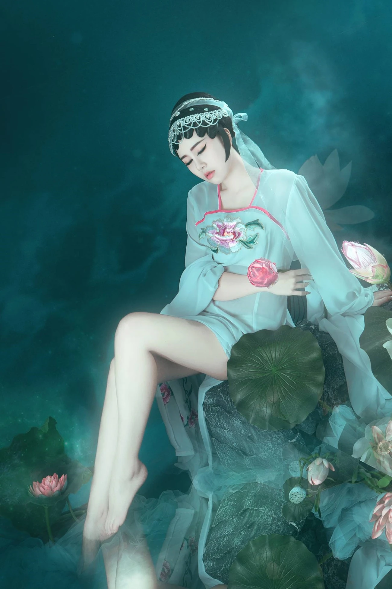 [YITUU艺图语] 2022.03.18 晴雨后 甜宝 [22P/490MB]