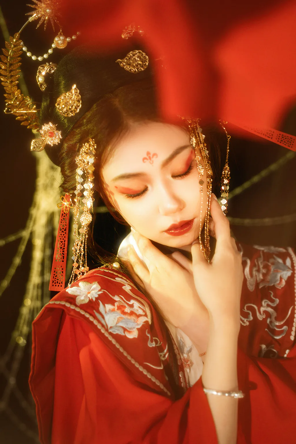 [YITUYU艺图语]2023.05.27 国风版纸醉金迷 TEN[27+1P/328MB]