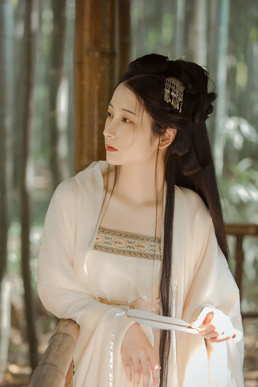 [YITUYU艺图语]2022.12.23 荣耀时，她是象征 五月的三花猫[21+1P/139MB]