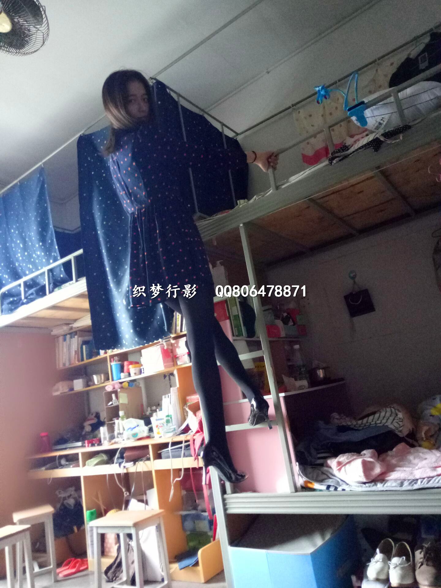 织梦行影@NO.004-第四期 宿舍黑丝高跟（黑丝）[57P/130MB]