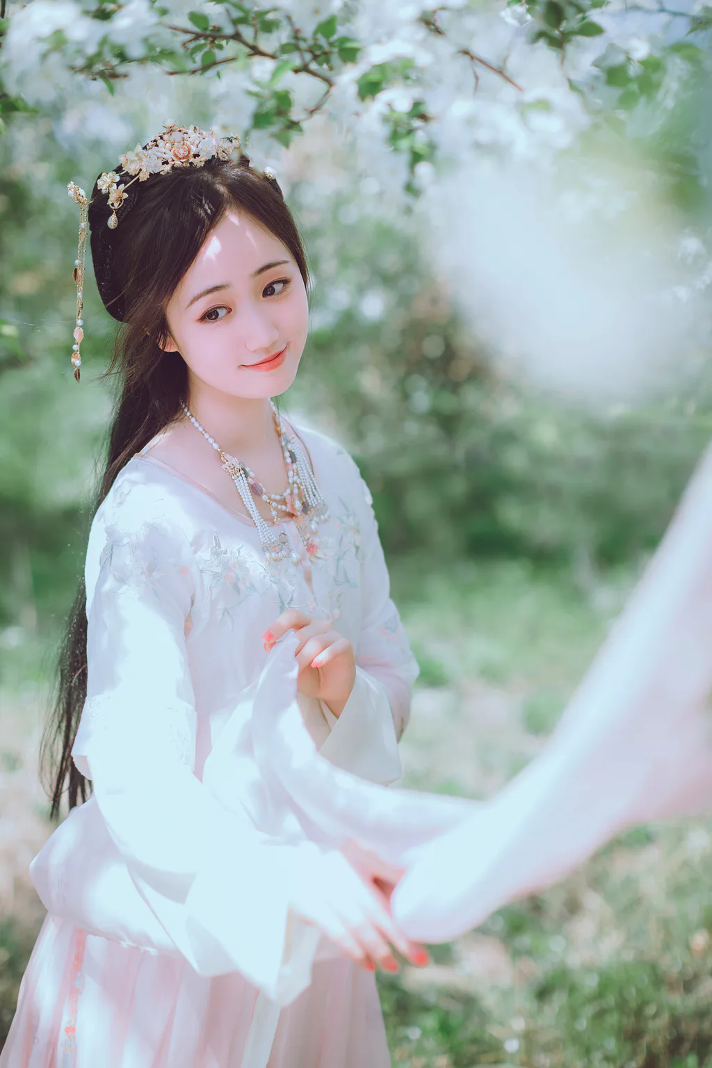 [YITUYU艺图语]2023.05.23 梨花香 灵潇[24+1P/290MB]