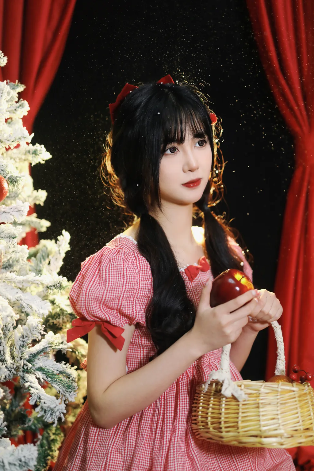 [YITUYU艺图语]2022.12.18 童话里的圣诞节 淺櫻桃奈[24+1P/238MB]