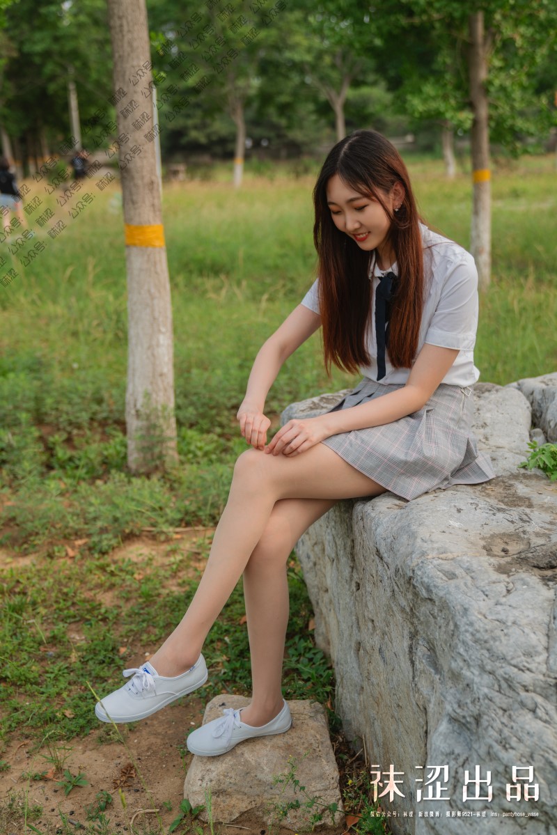 袜涩写真 VOL.068 户外女神 思甜 2.0 [53P/999MB]