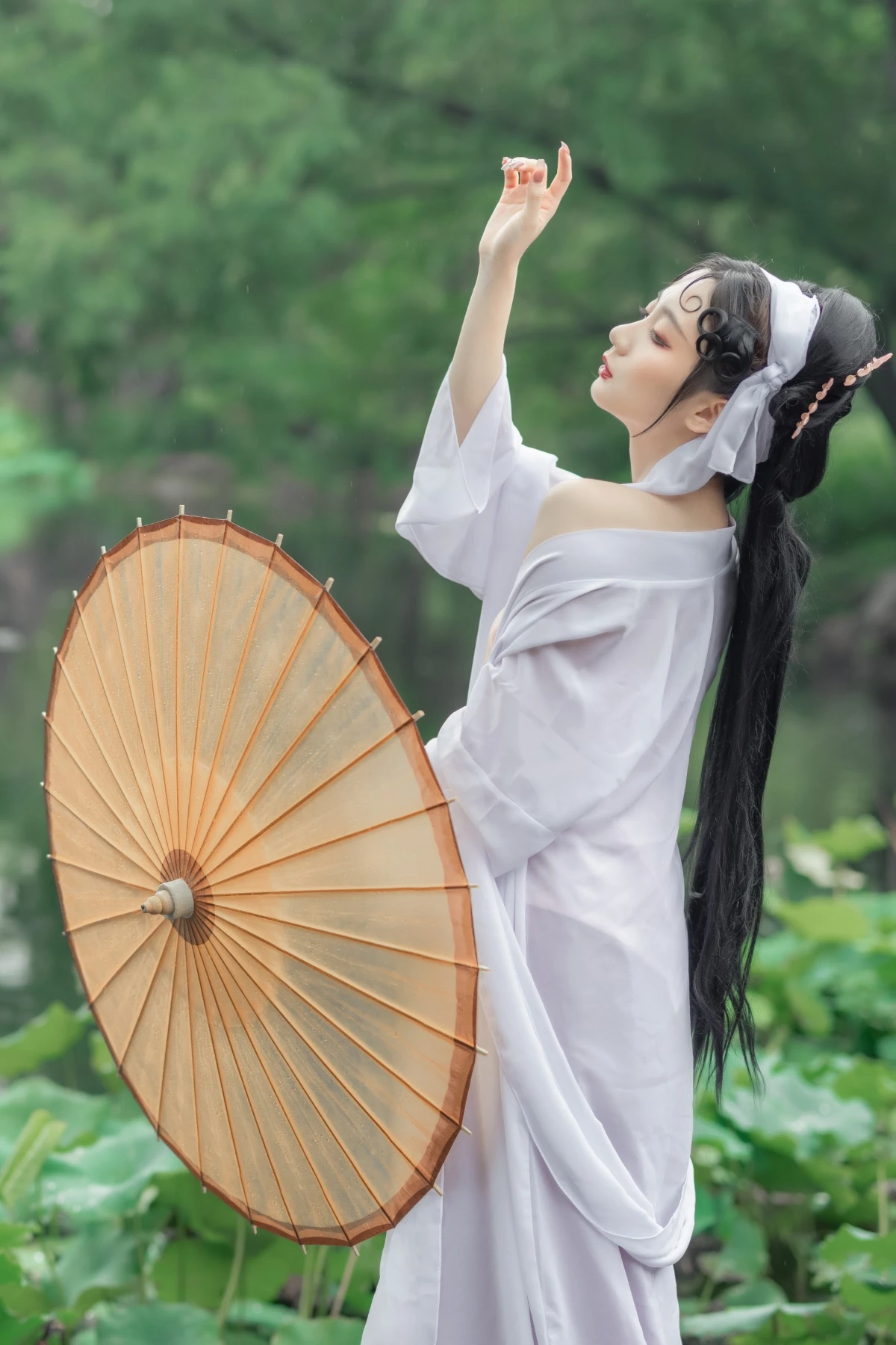 [YITUYU艺图语] 2022.06.03 白蛇传奇 兔子Zzz不吃胡萝卜 [25P/129MB]