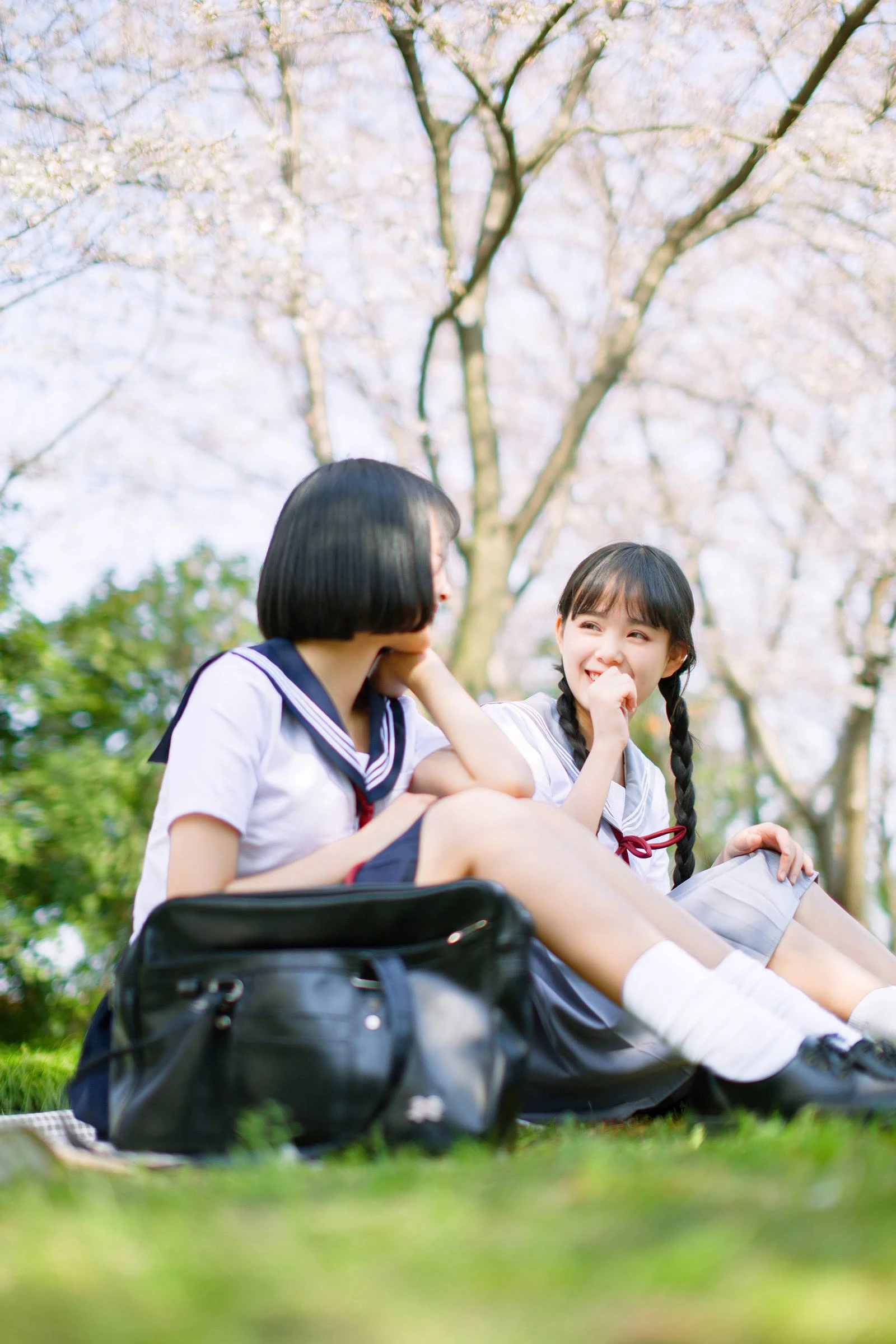 [YITUYU艺图语]2022.10.24 樱花少女 caoie-&聪儿ii[31+1P/353MB]