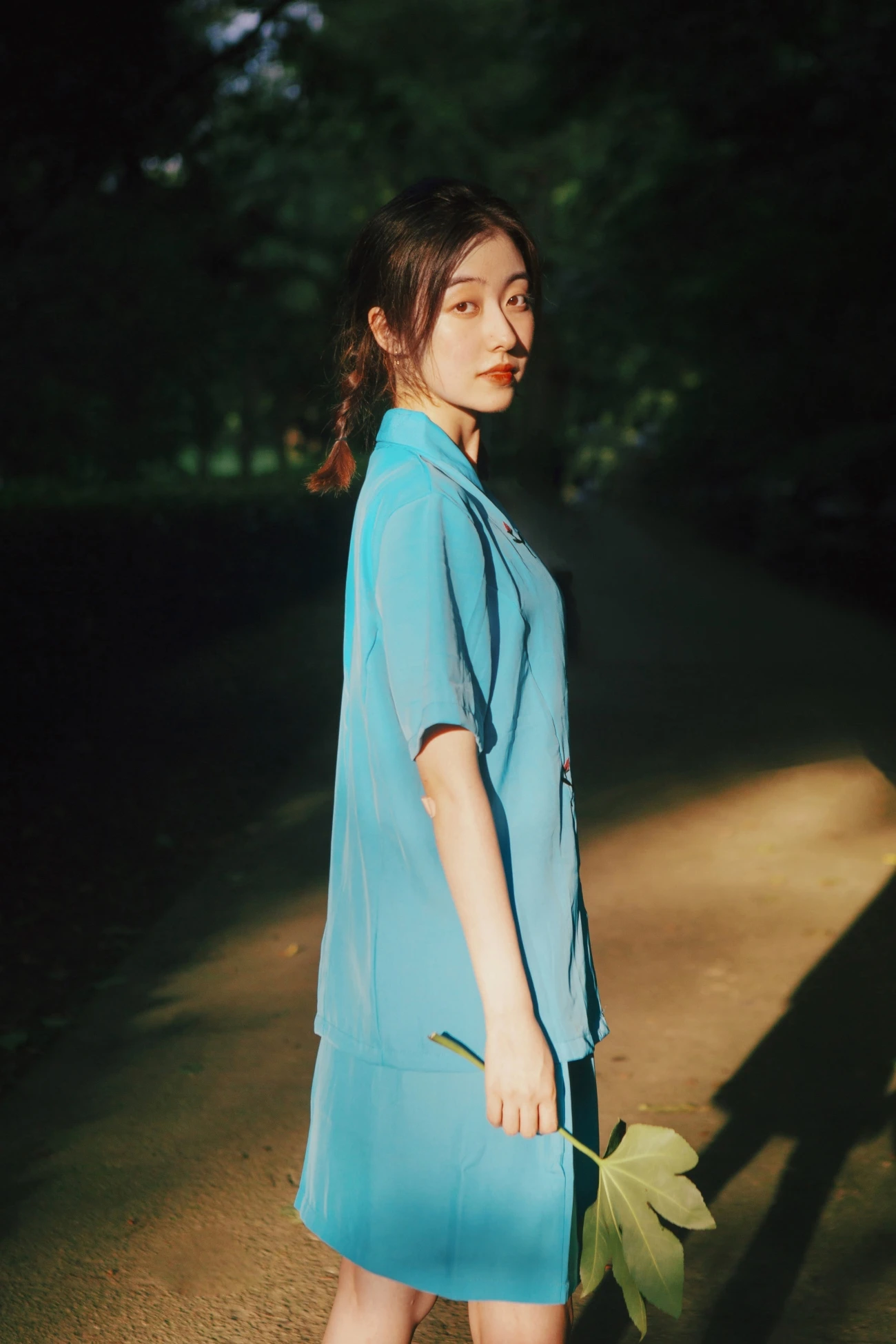 [YITUYU艺图语] 2020.12.18 夏日伊始 而光阴皎洁n [24P/283MB]