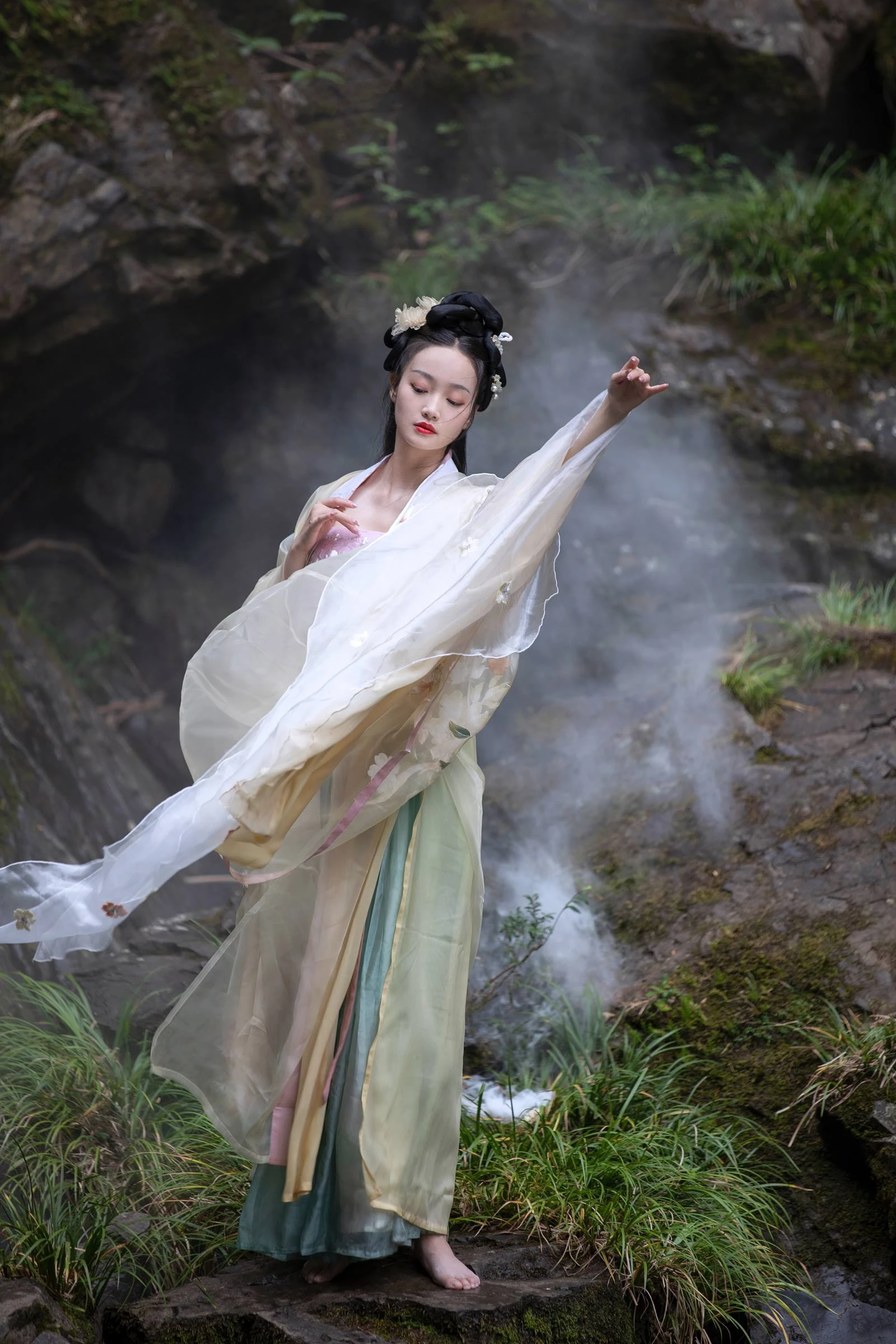 [YITUYU艺图语]2022.09.24 天河 凌子兮[23+1P/419MB]