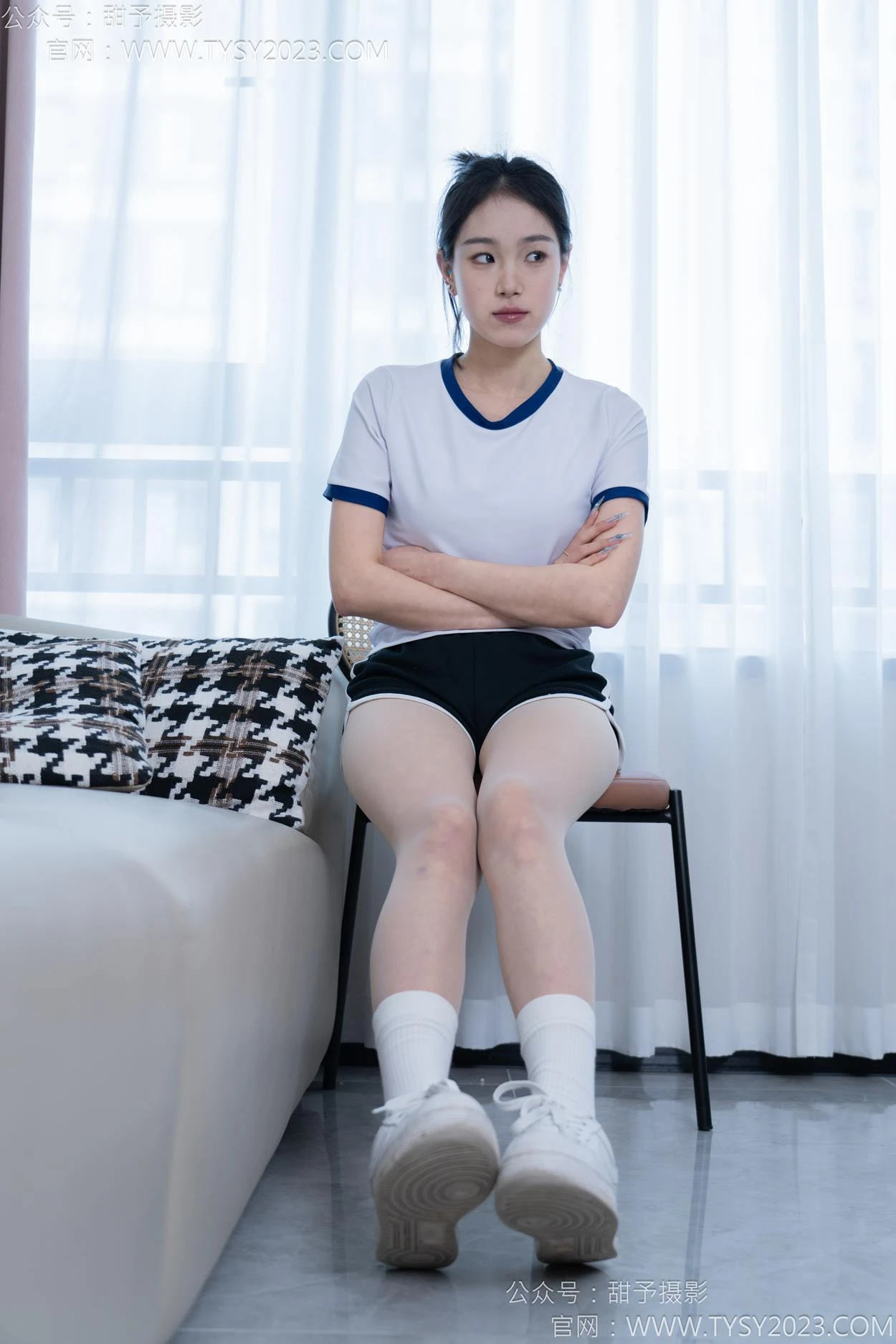 甜予摄影 NO.152 咻咻-板鞋、白棉袜、薄肉丝[130P/2V/9.75GB]