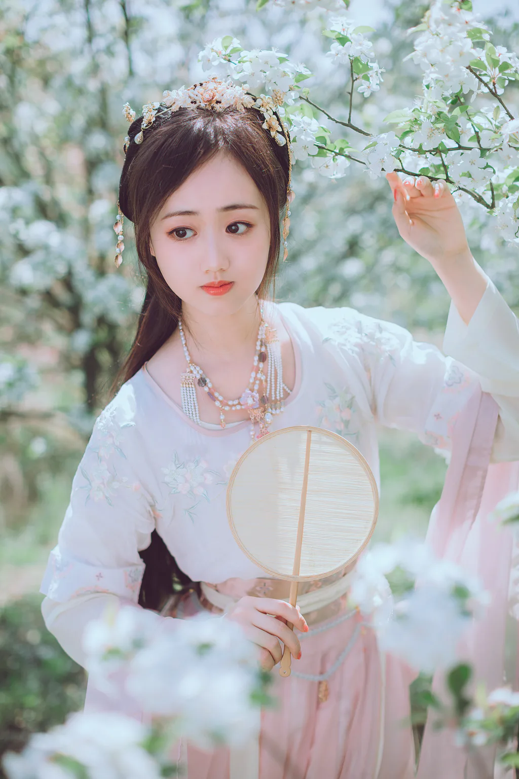 [YITUYU艺图语]2023.05.23 梨花香 灵潇[24+1P/290MB]