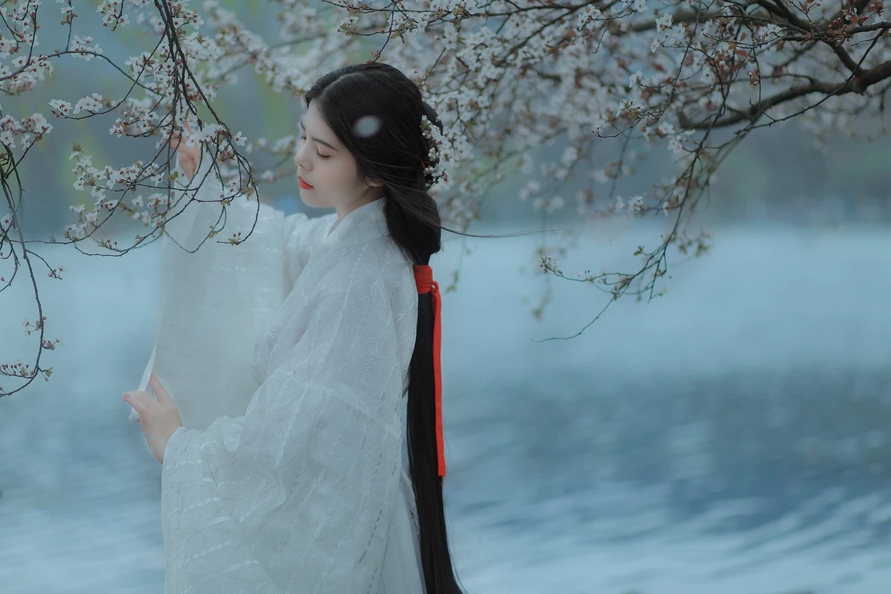 [YITUYU艺图语] 2021.12.31 杏花雨 晚晚 [21P/373MB]
