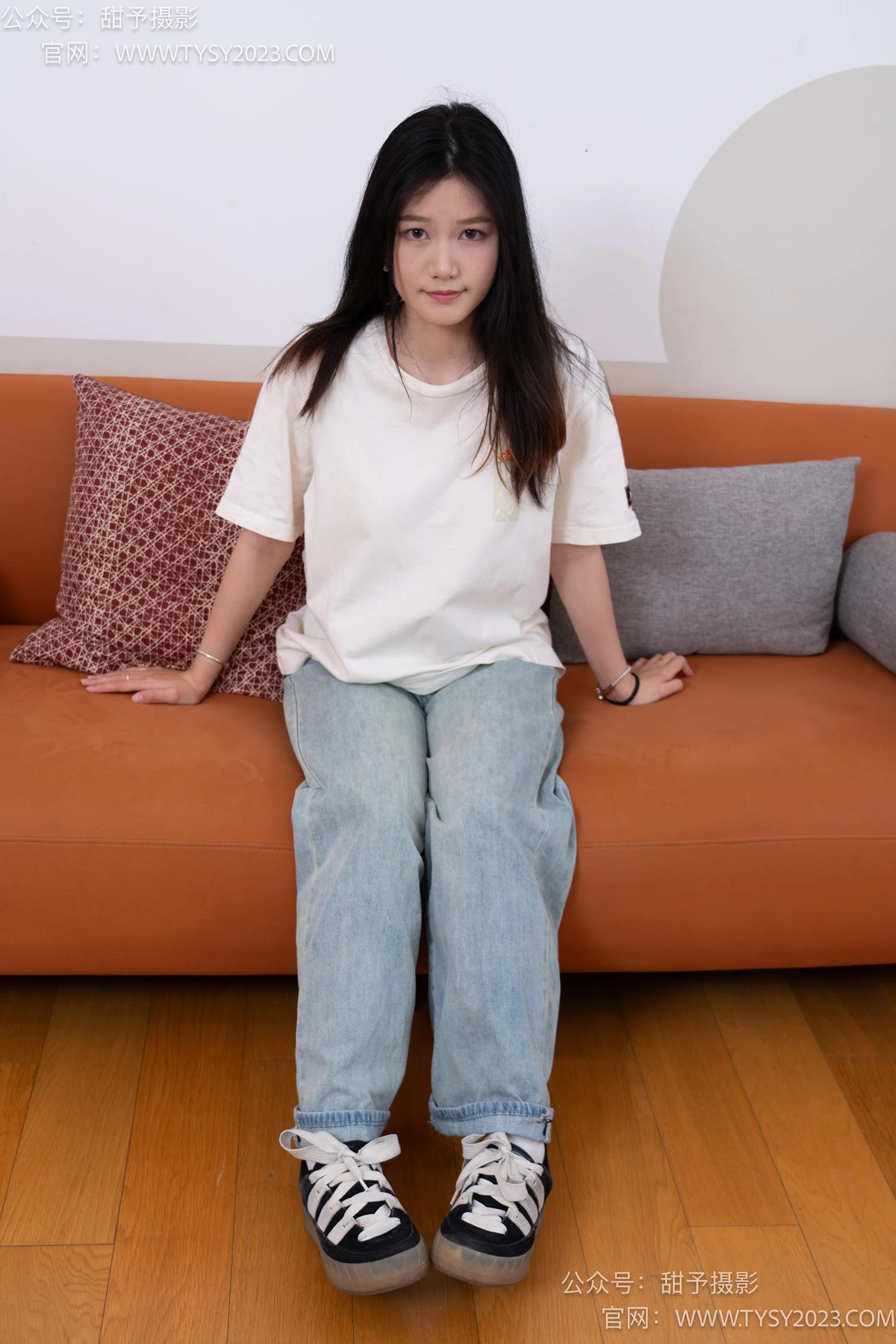 甜予摄影 NO.043 松松-帆布鞋、白棉袜、裸足[118P/2V/9.62GB]