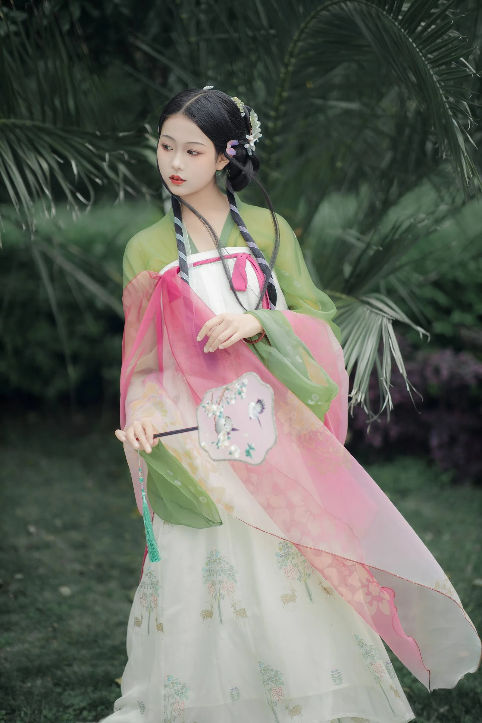 [YITUYU艺图语]2022.09.14 蔷薇 若韵[22+1P/189MB]