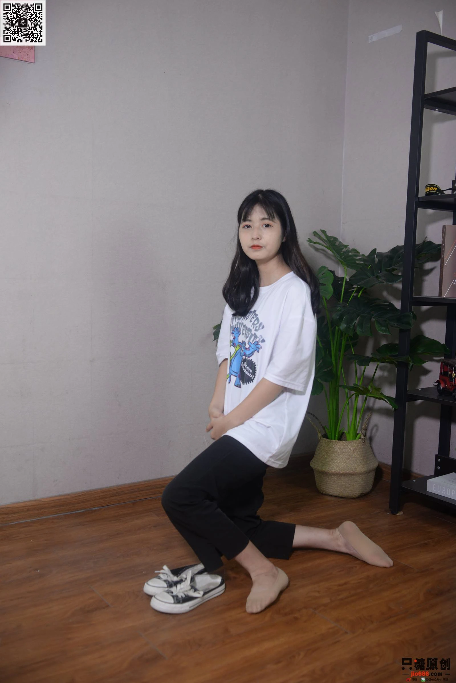 只糖棉袜 NO.451 孙怡 – 时光与花 [63P/315MB]
