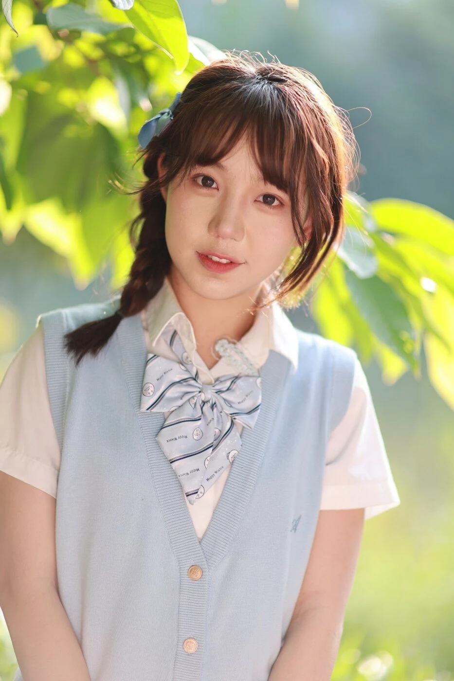 [YITUYU艺图语] 2022.06.18 放学后 小树 [32P/217M]