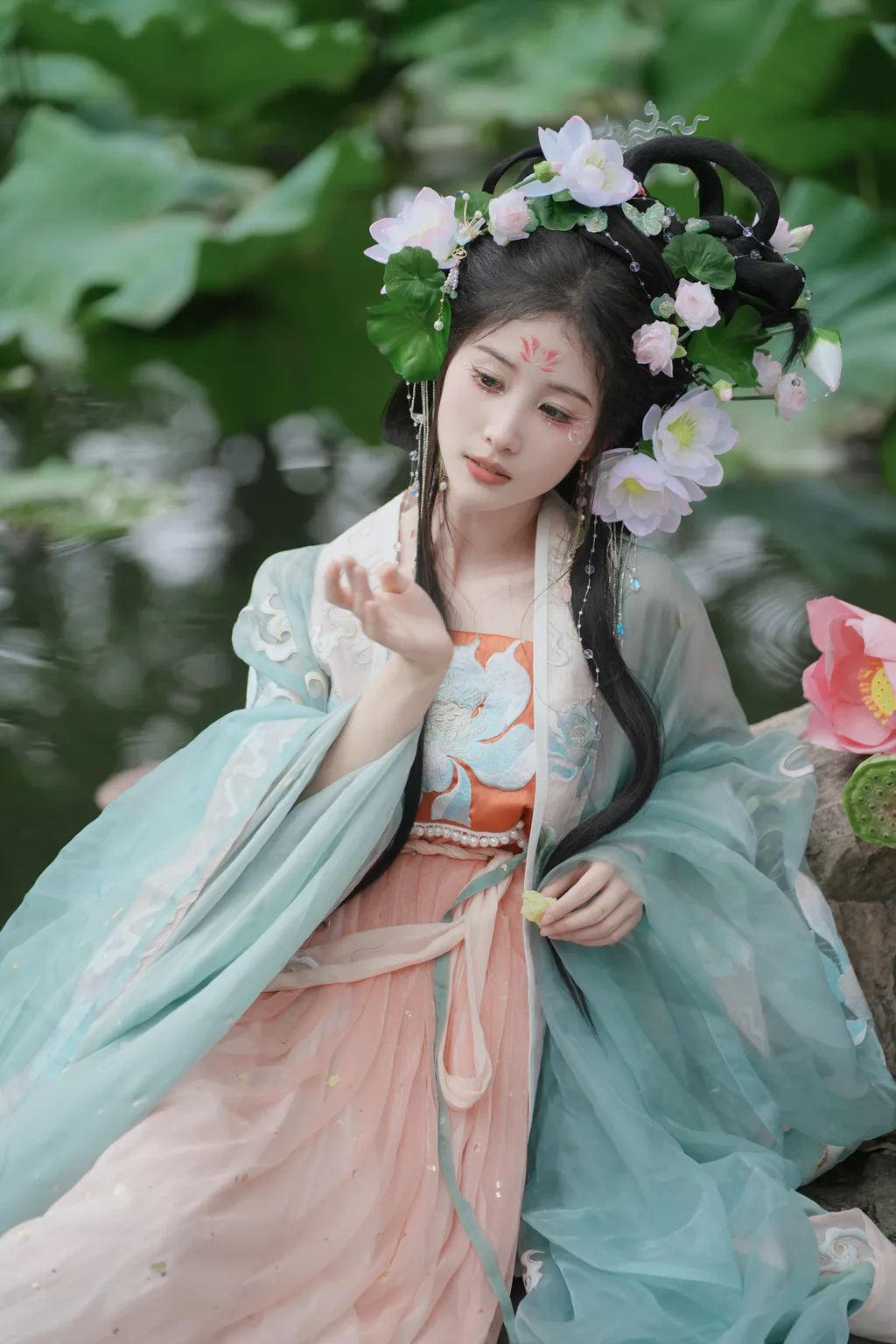 [YITUYU艺图语]2023.08.04 十二花神之荷花花神 绵绵[35+1P/486MB]
