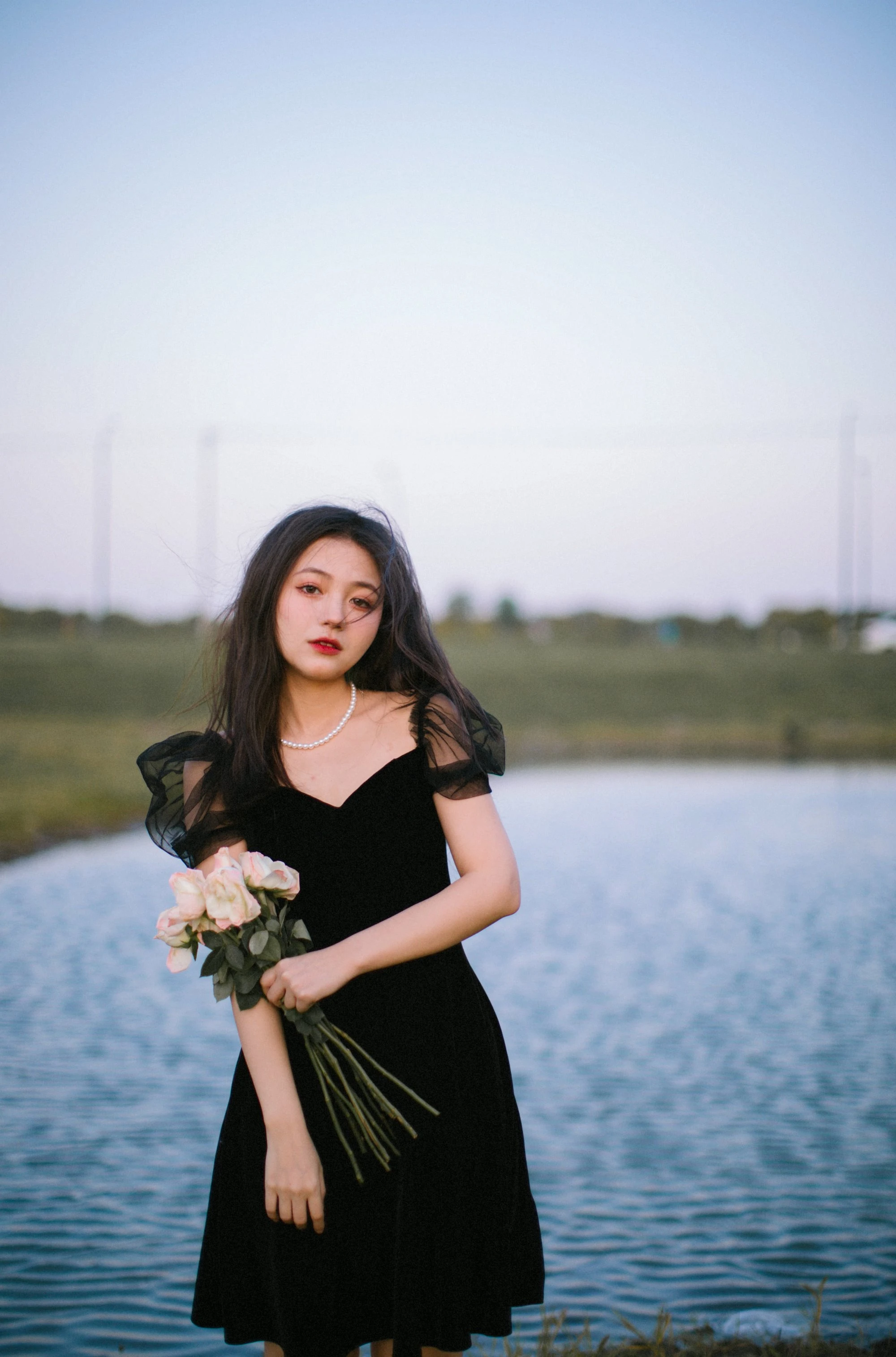 [YITUYU艺图语] 2022.07.14 少女与花 夏芸是只小考拉 [24P/313M]