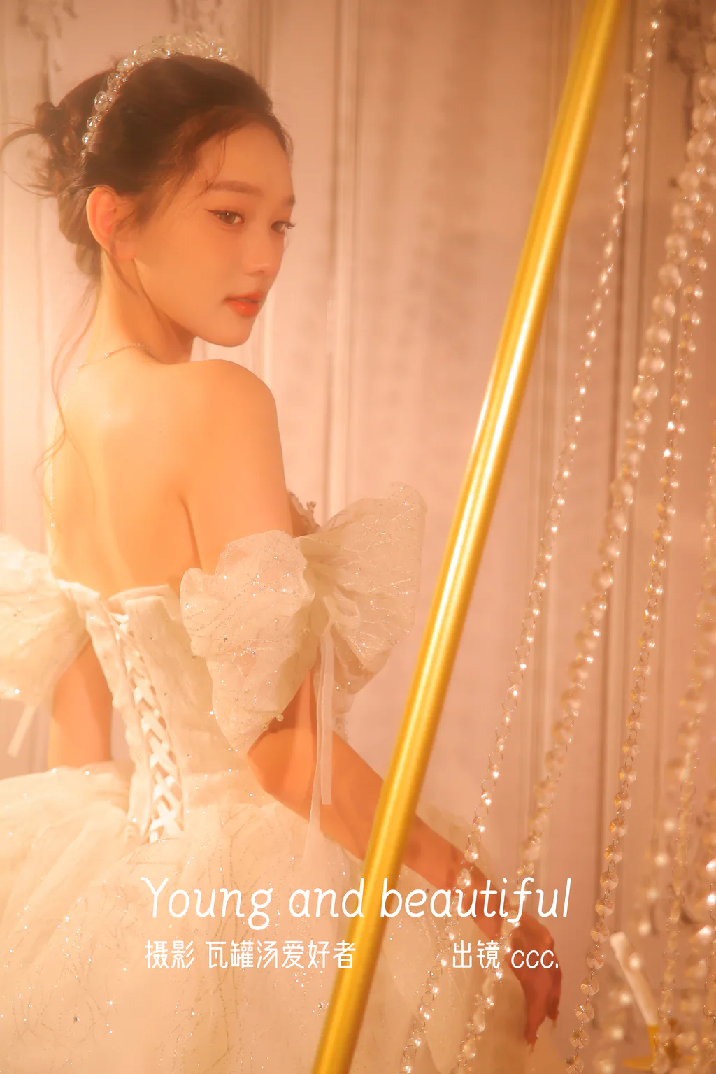 [YITUYU艺图语]2023.01.05 Young and beautiful ccc[21+1P/218MB]