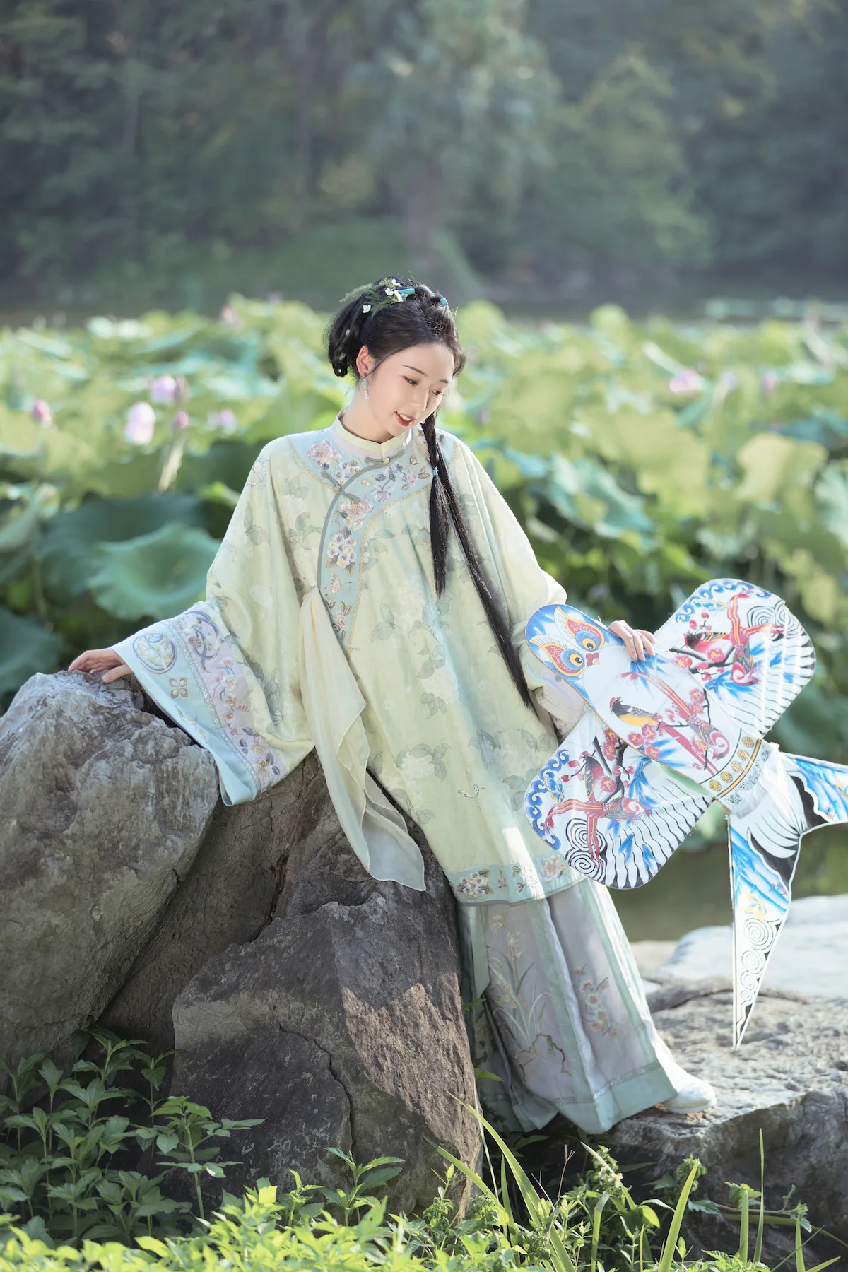 [YITUYU艺图语]2023.06.28 菡萏 槐枝-[35+1P/649MB]
