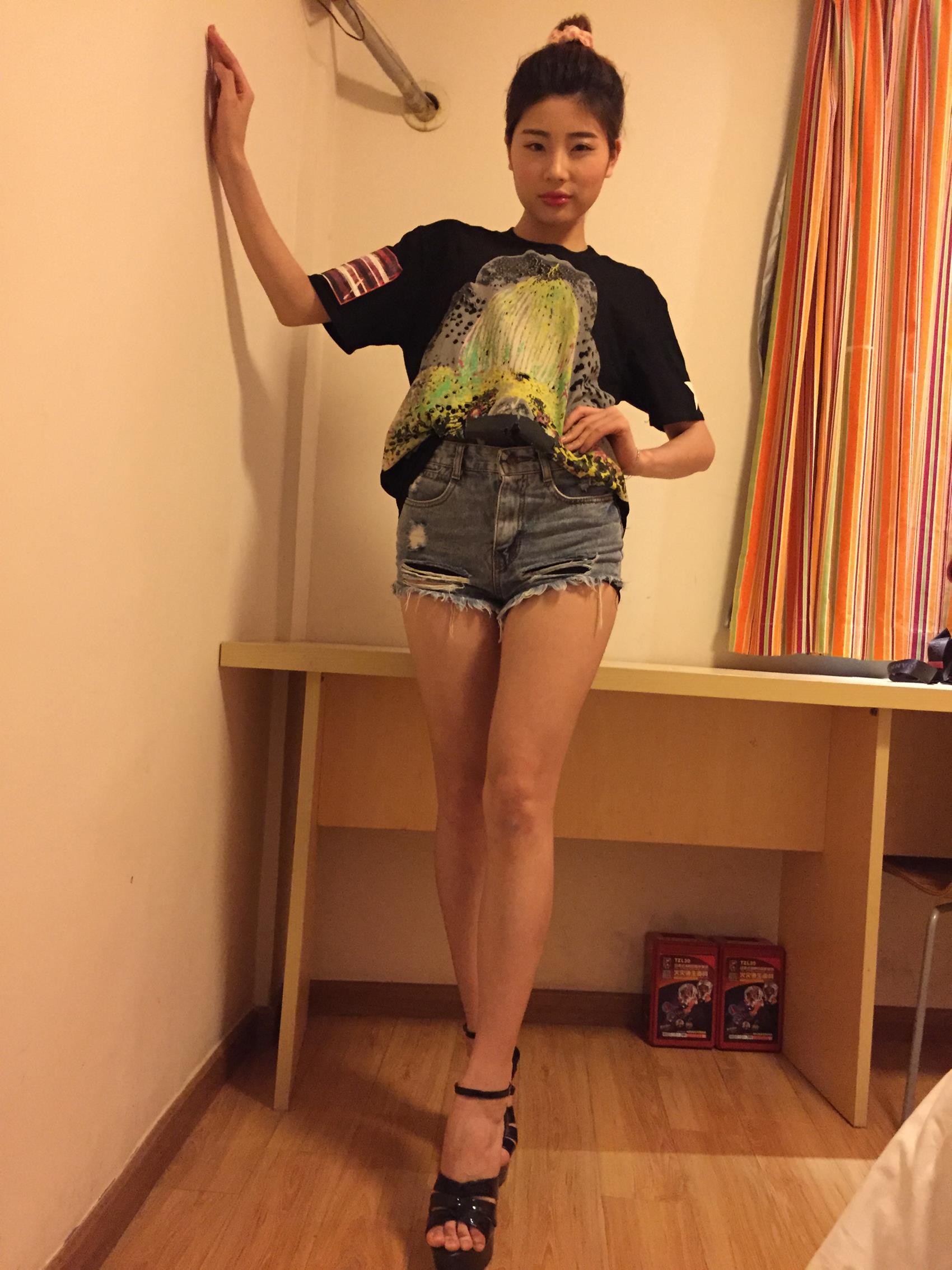 students学生美腿每足 053 Model（绝版珍藏） [214P/247MB]