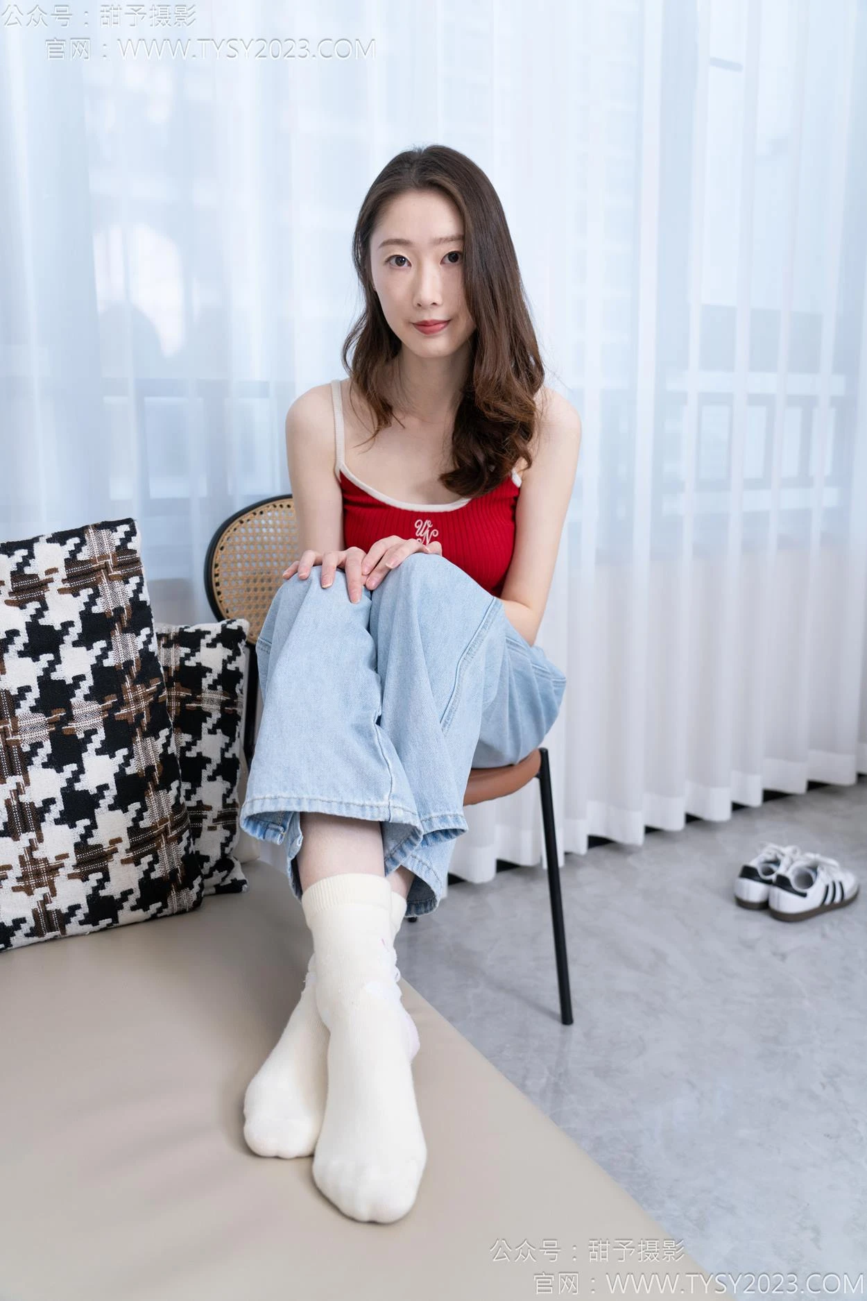 甜予摄影 NO.160 番茄-板鞋、印花棉袜、裸足[125P/2V/9.71GB]