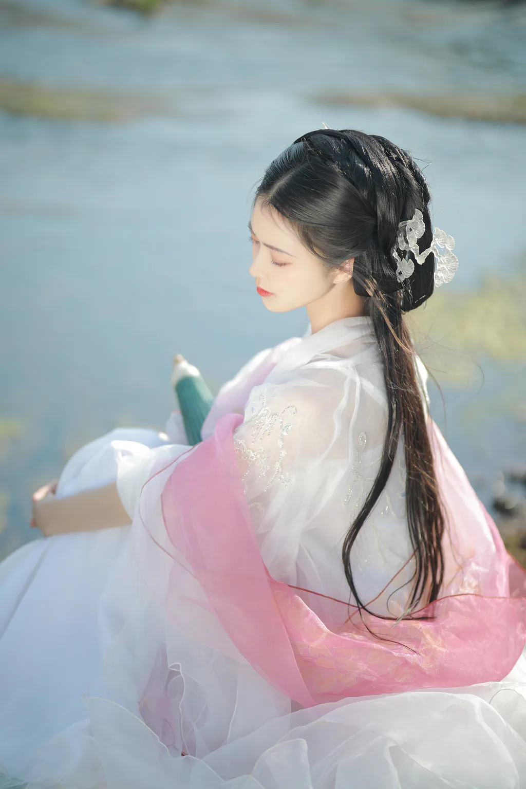 [YITUYU艺图语]2023.05.19 青山依旧在 吾岁[25+1P/495MB]
