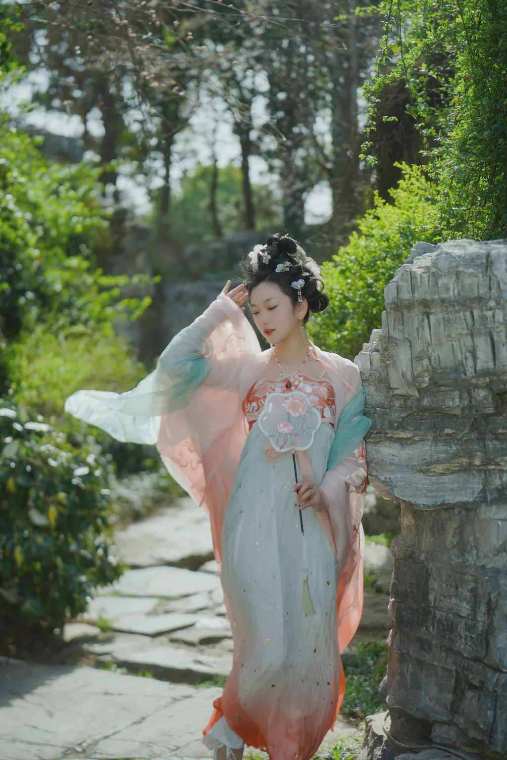 [YITUYU艺图语]2023.04.01 春庭月 静静[21+1P/382MB]