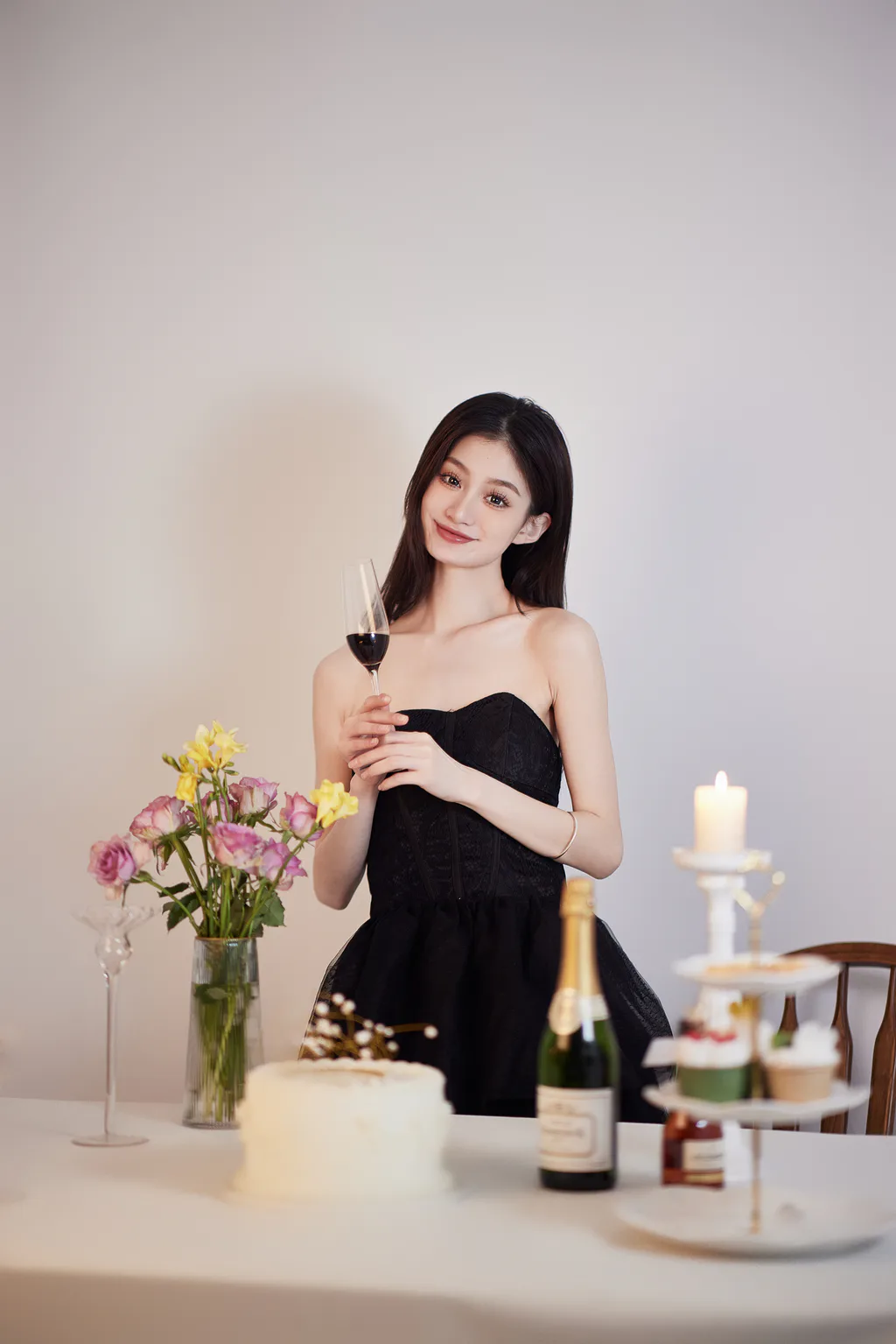 [YITUYU艺图语]2023.04.13 生日快乐 小多多要爆富 [28+1P/469MB]