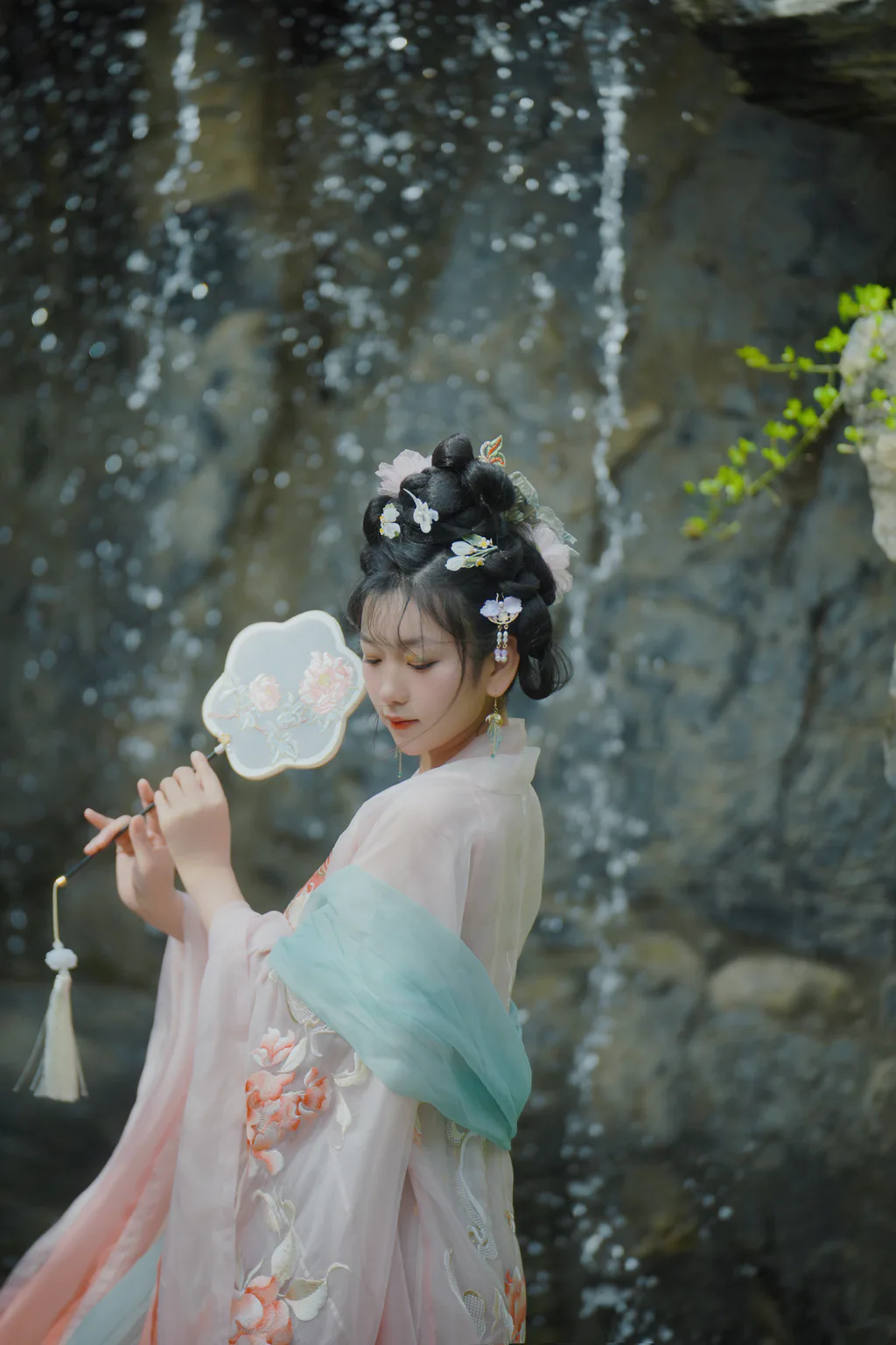 [YITUYU艺图语]2023.04.01 春庭月 静静[21+1P/382MB]