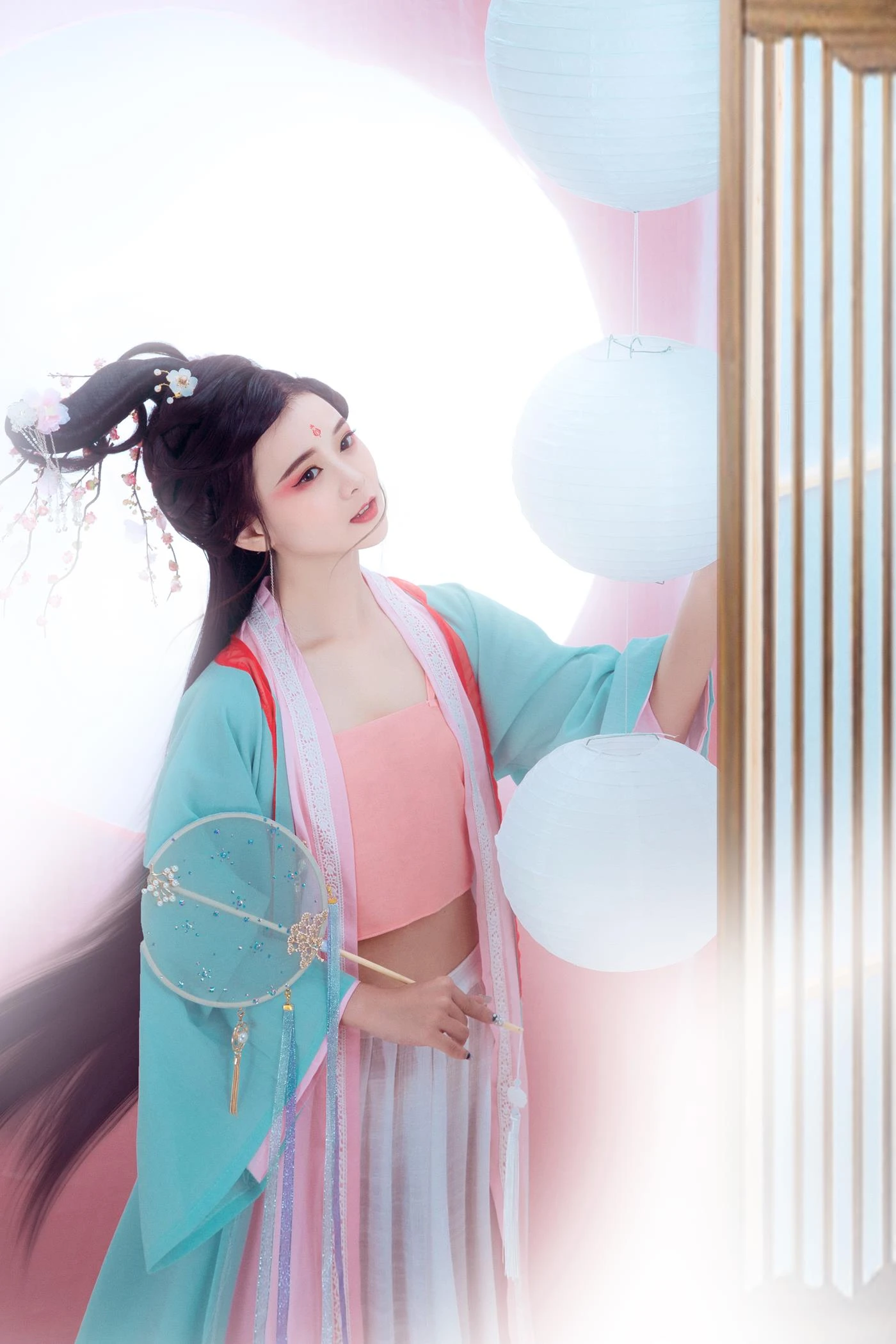 [YITUYU艺图语] 2022.02.04 花非花 欣宝 [22P/246MB]