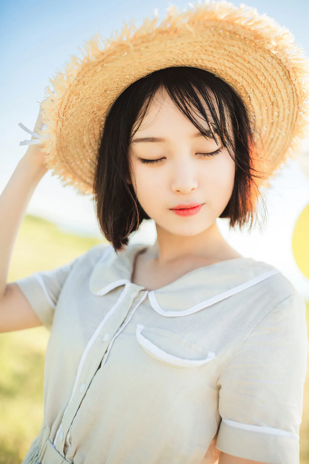 [YITUYU艺图语]2023.04.20 你深邃的眼眸犹如漫天星辰坠入大海 四月青夏[23+1P/160MB]