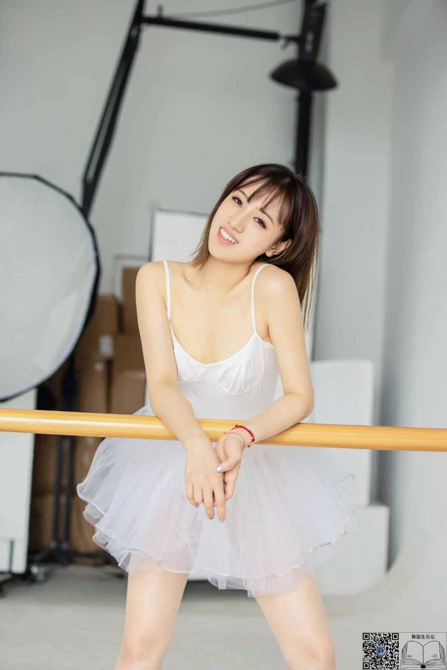 [GALLI嘉丽]舞蹈生日记 060 – 欣美 [53P/354MB]