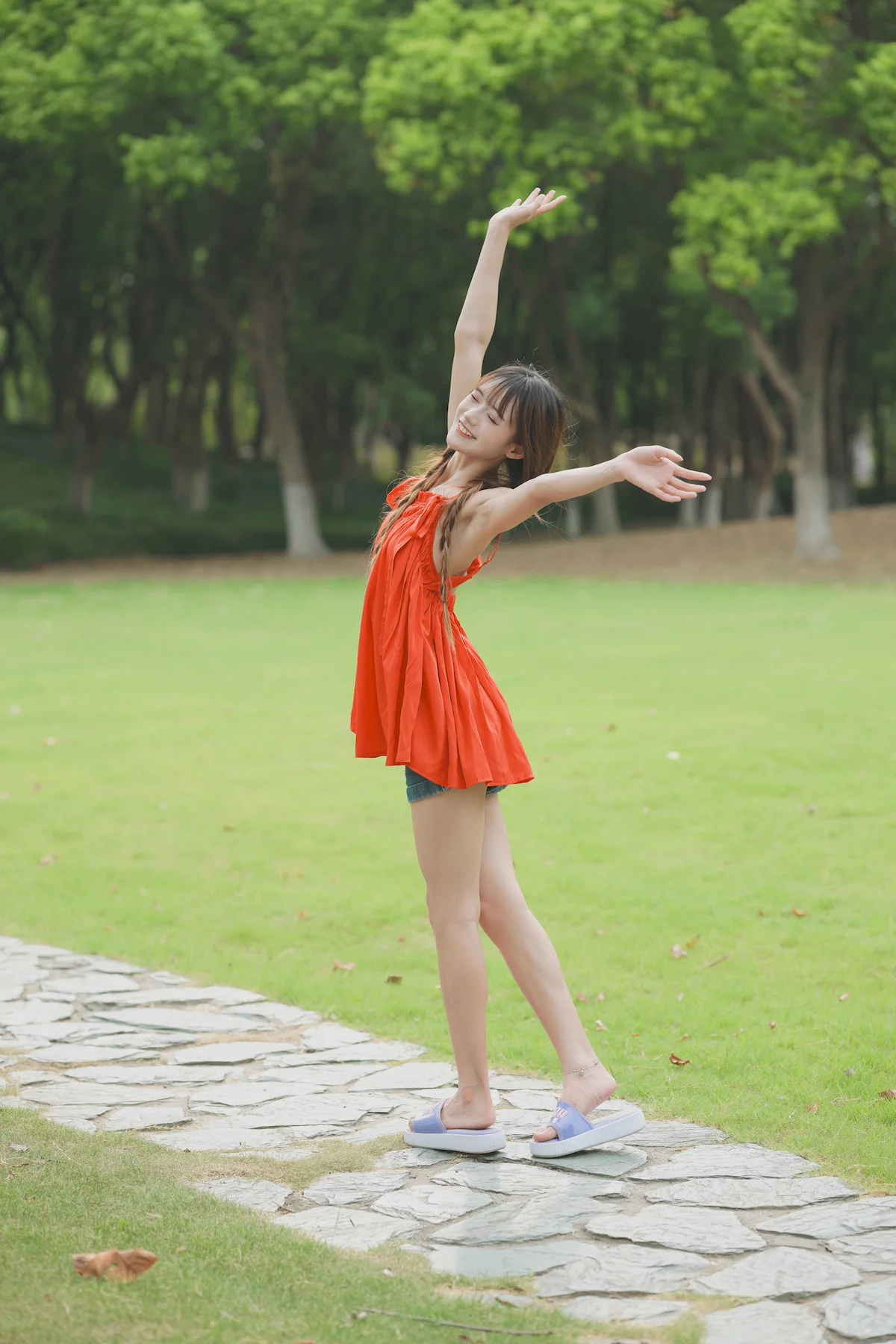 [YITUYU艺图语]2023.06.24 夏日香气 兔子Zzz不吃胡萝卜[30+1P/336MB]