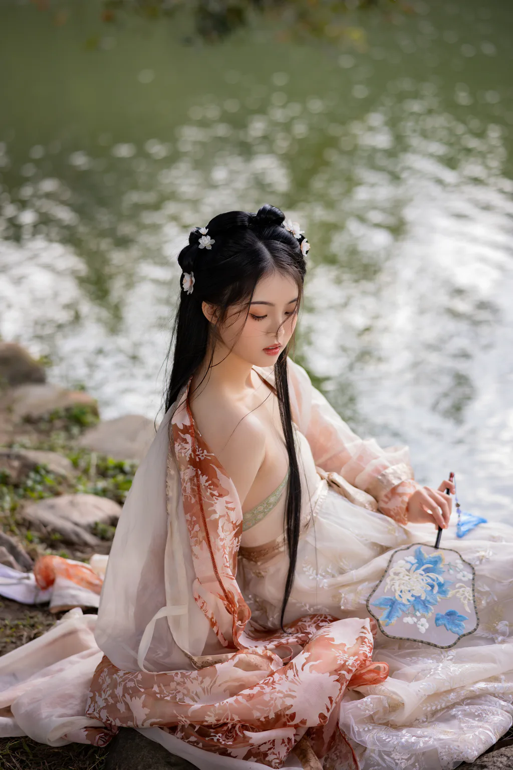 [YITUYU艺图语]2023.05.18 浣溪纱 兔牙要藏好[21+1P/184MB]