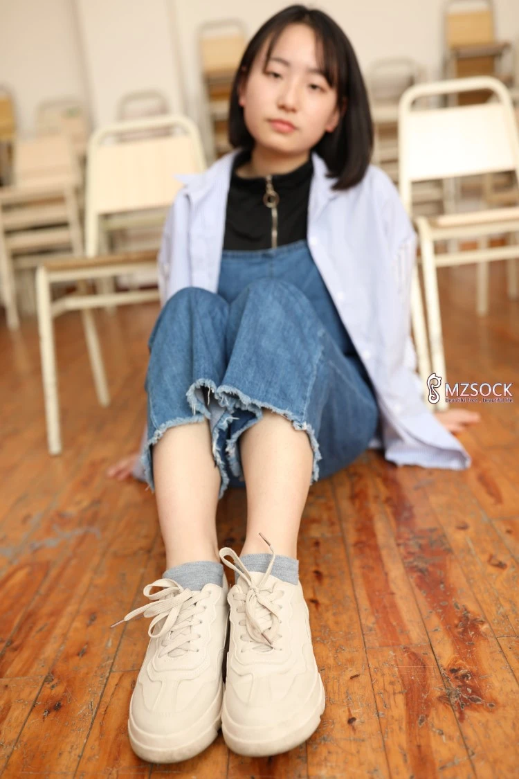 [MZSOCK]爱镁足 No.001 肖弧 [123P/456MB]