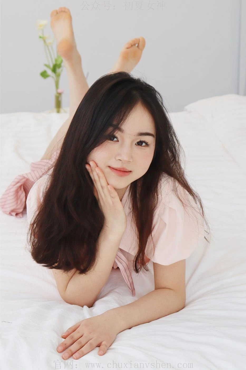 初夏女神 NO.015 十一 粉色S码休闲JK搭白色高跟鞋[97P/1V/6.40GB]