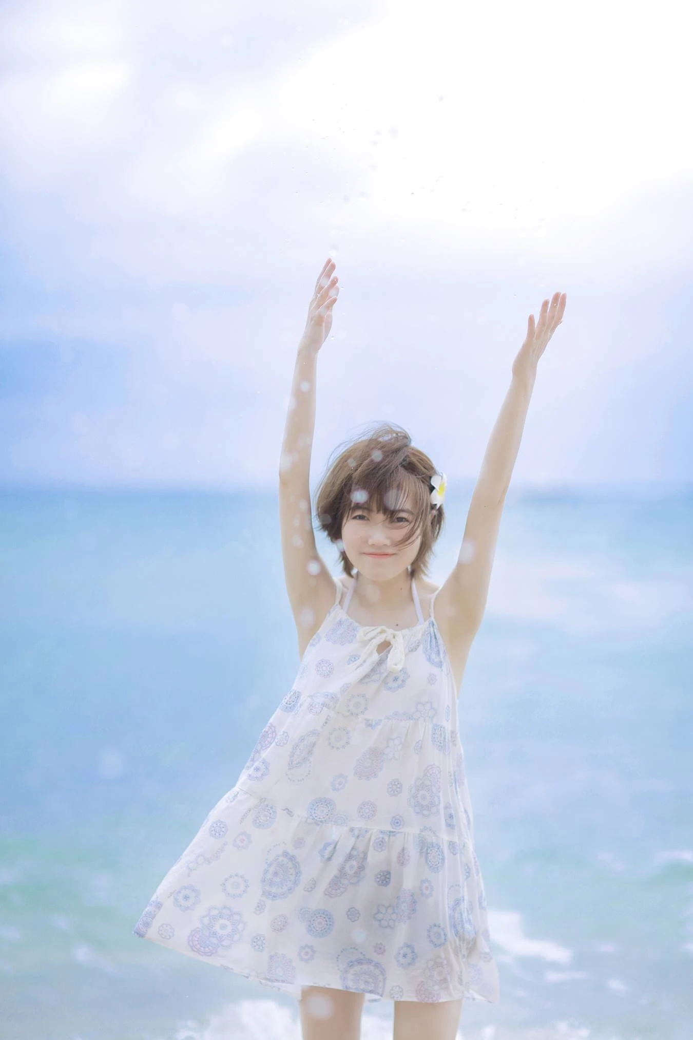 [YITUU艺图语] 2022.05.10 海边日系少女 小喵咪不懂鱼 [22P/103MB]