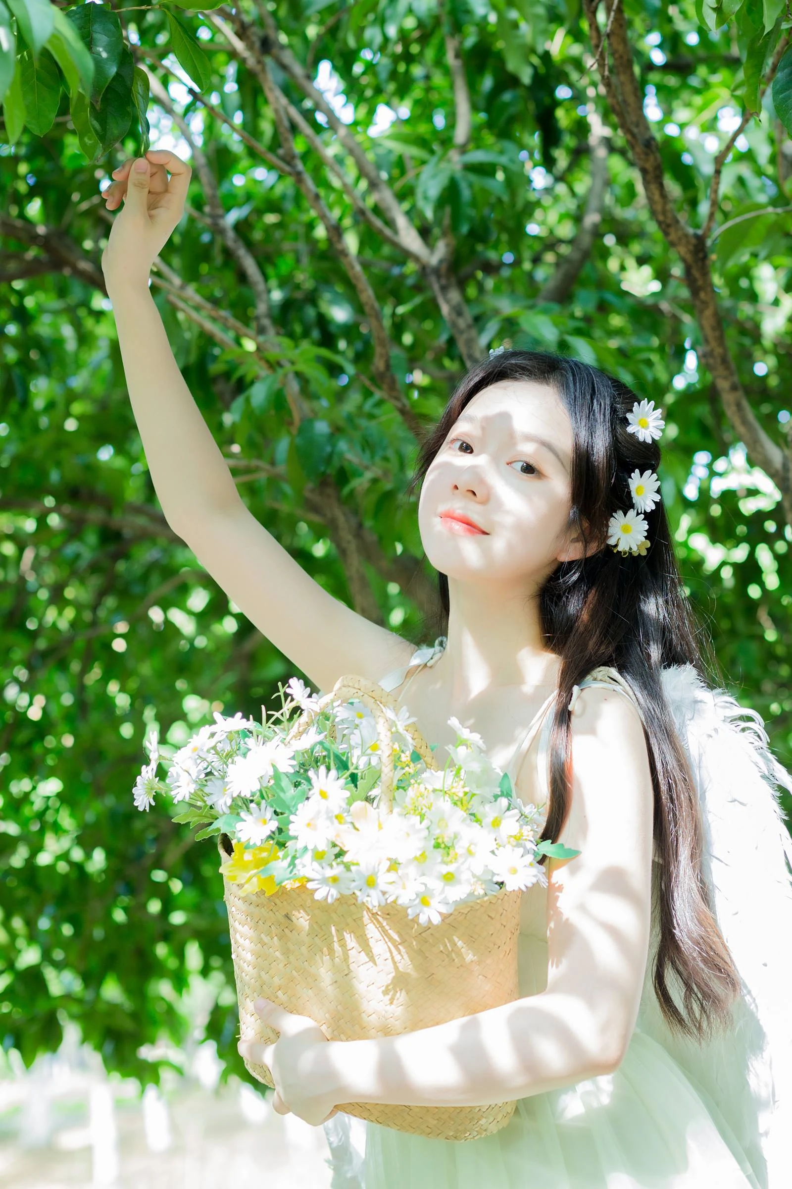 [YITUYU艺图语]2022.10.03 夏末的精灵 戈曼妮Nini[32+1P/314MB]