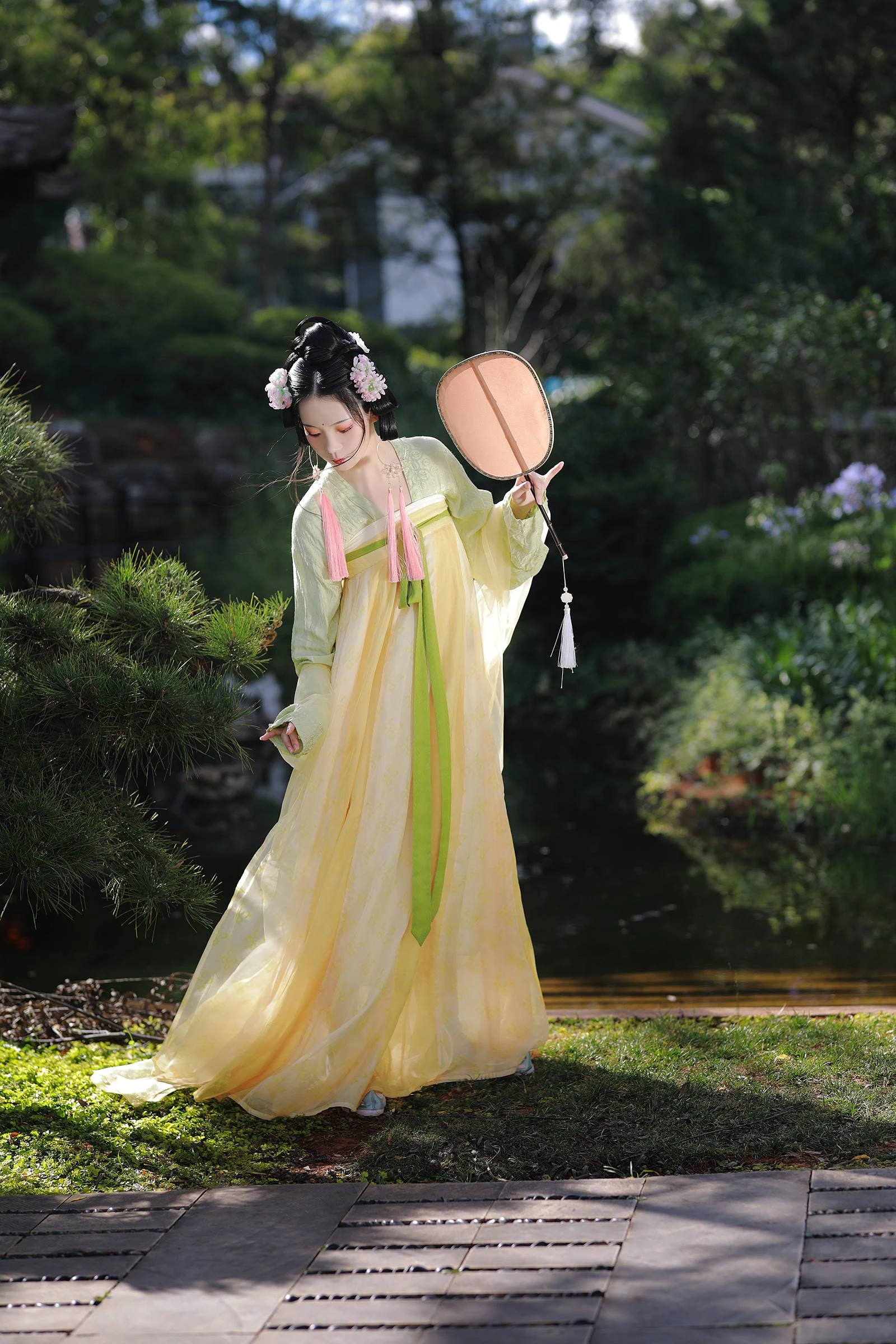 [YITUYU艺图语]2022.09.08 若无闲事挂心头 落花人独立[32+1P/673MB]
