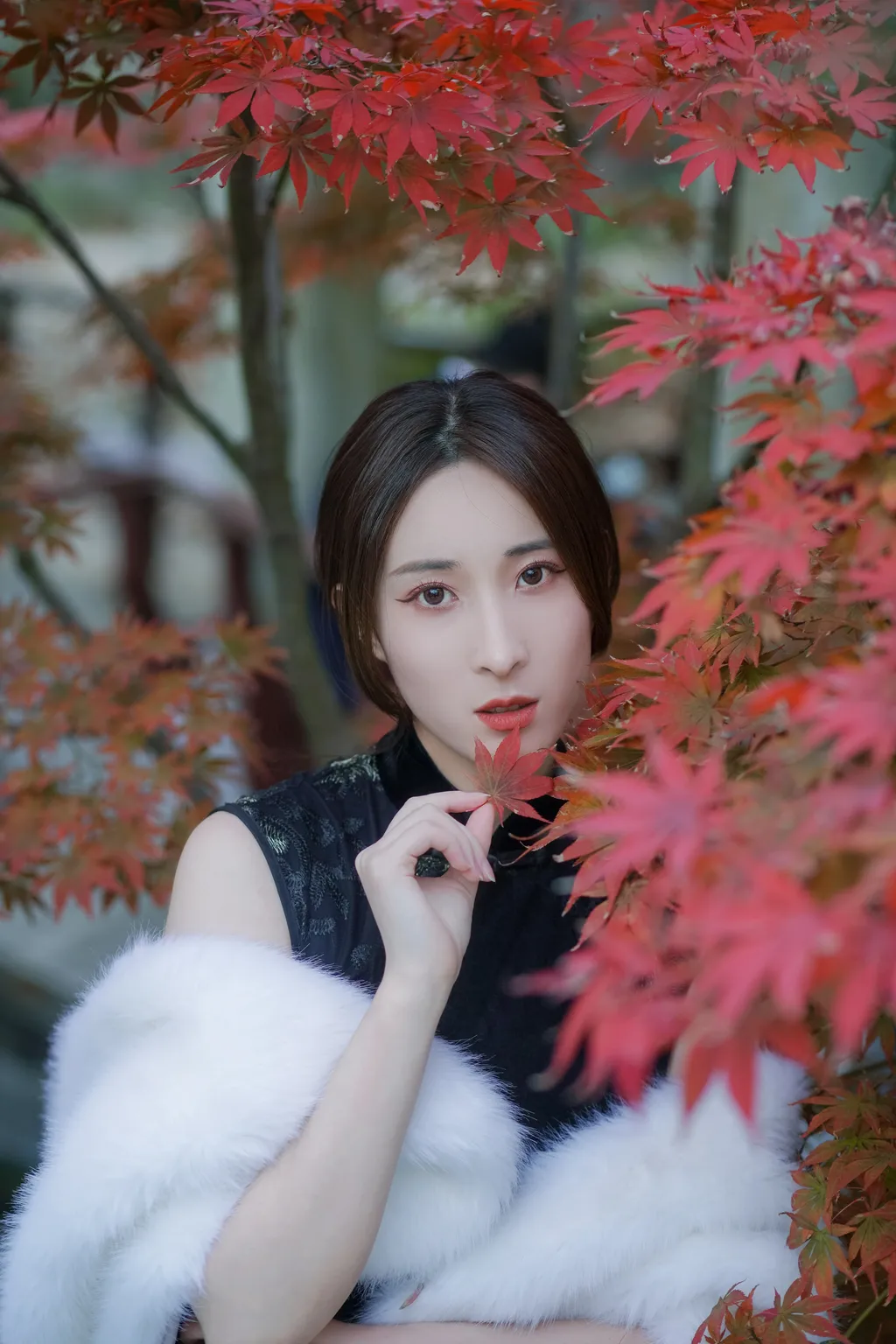 [YITUYU艺图语]2022.12.05 红枫 阿音[22+1P/429MB]
