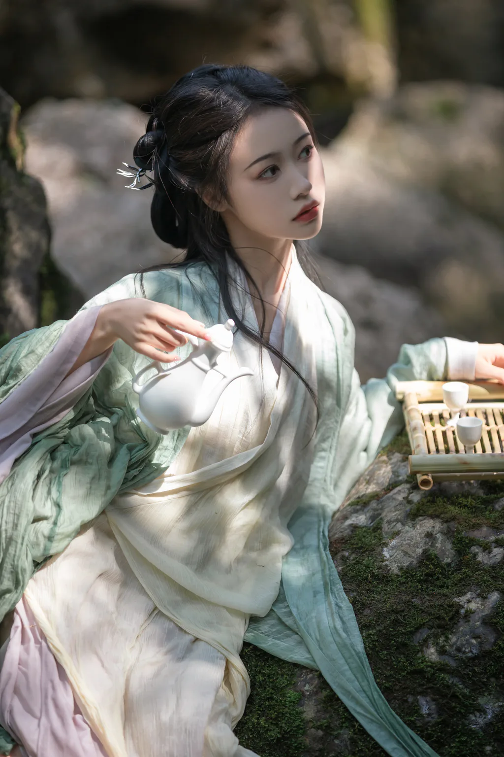 [YITUYU艺图语]2023.02.11 青山 梨一依[24+1P/297MB]