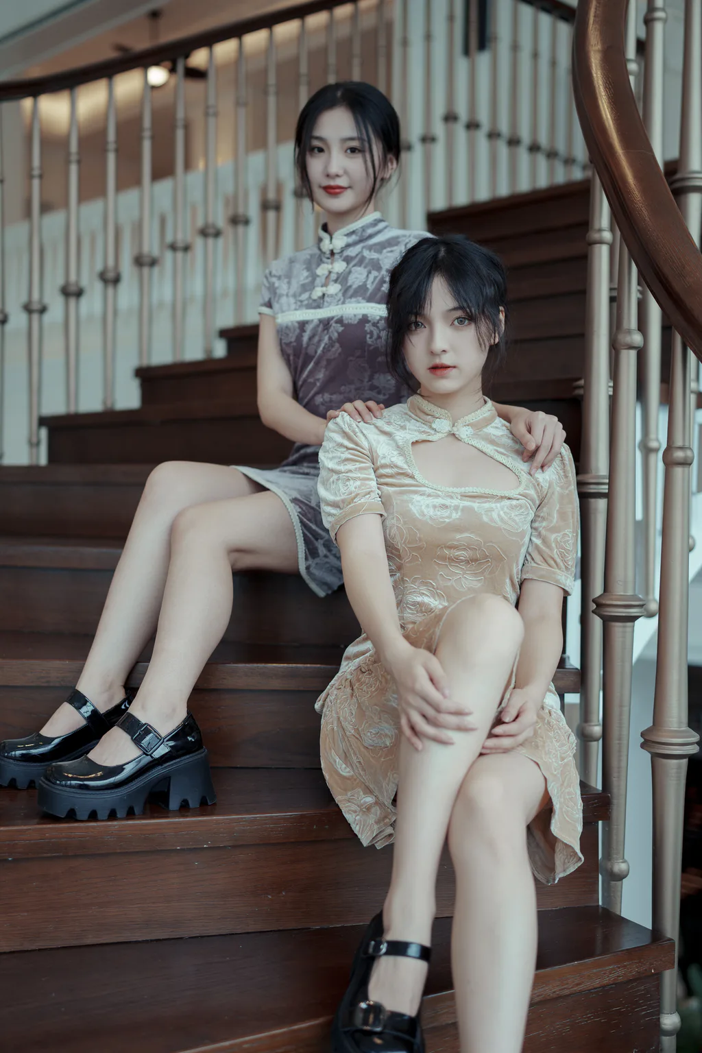 [YITUYU艺图语]2023.04.22 旗袍姐妹花 dudu [22+1P/201MB]