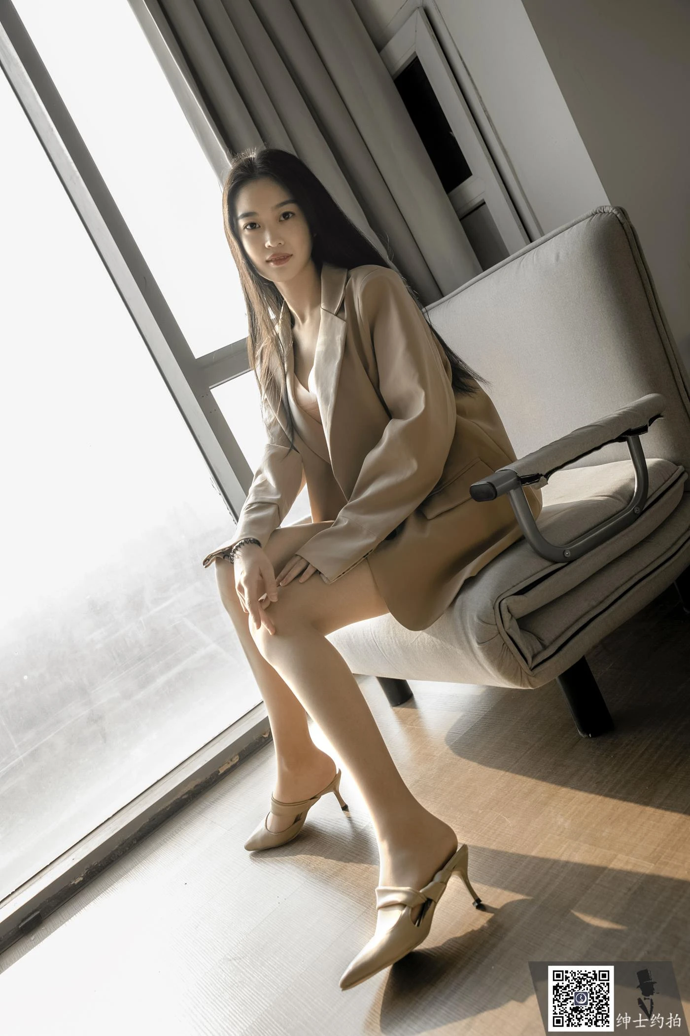 SHENSHI绅士 – SS166 李欣[21P/22.8MB]