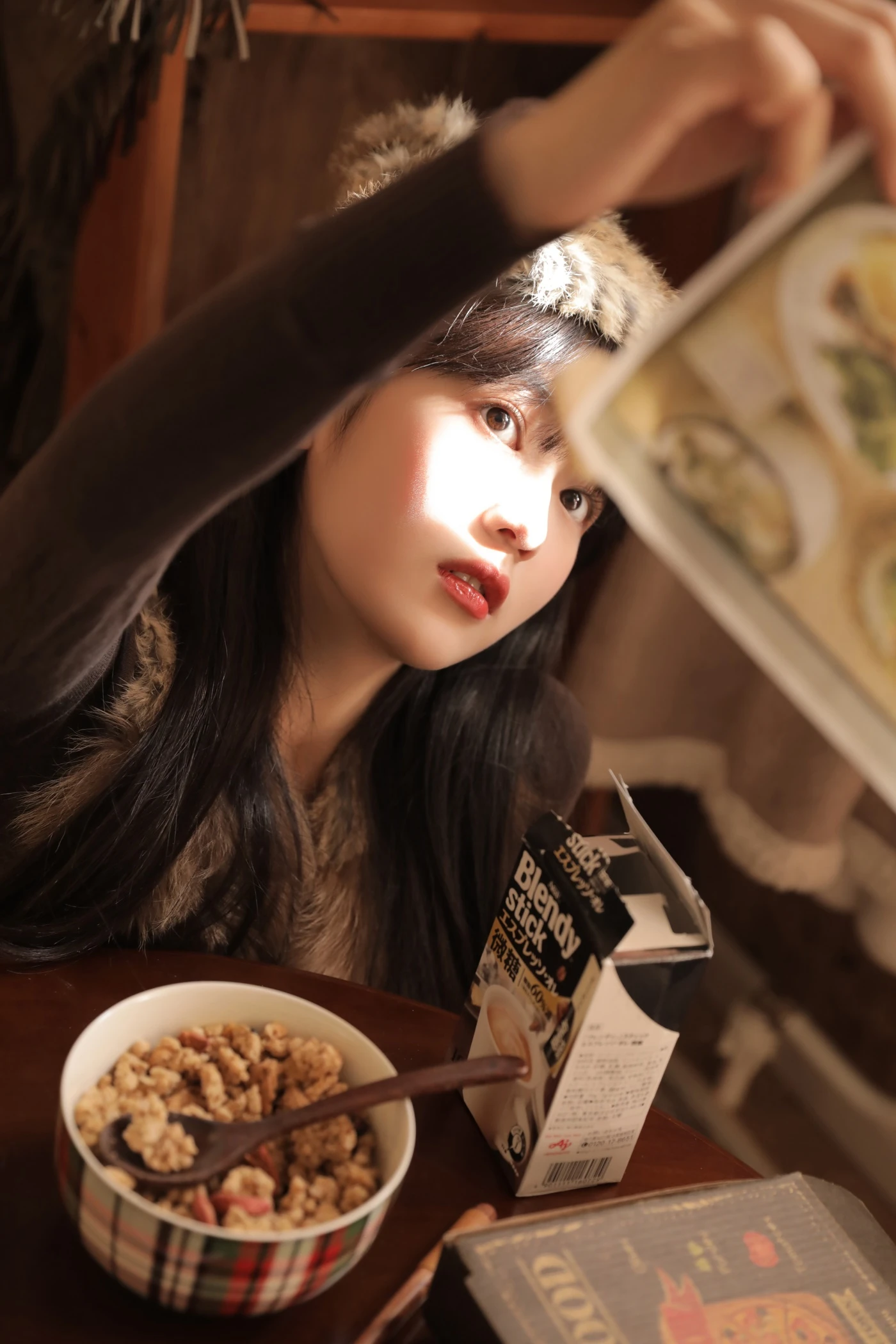 [YITUYU艺图语] 2022.06.28 浪漫里扯谎 周子歆 [28P/99MB]