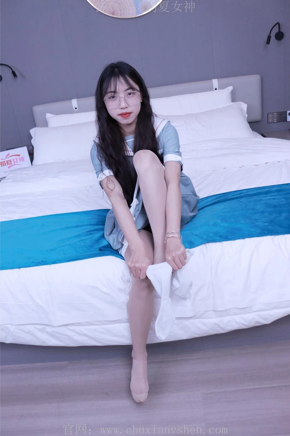 初夏女神 NO.008 雪糕 浅蓝色JK裙搭配小白鞋[135P/1V/4.29GB]