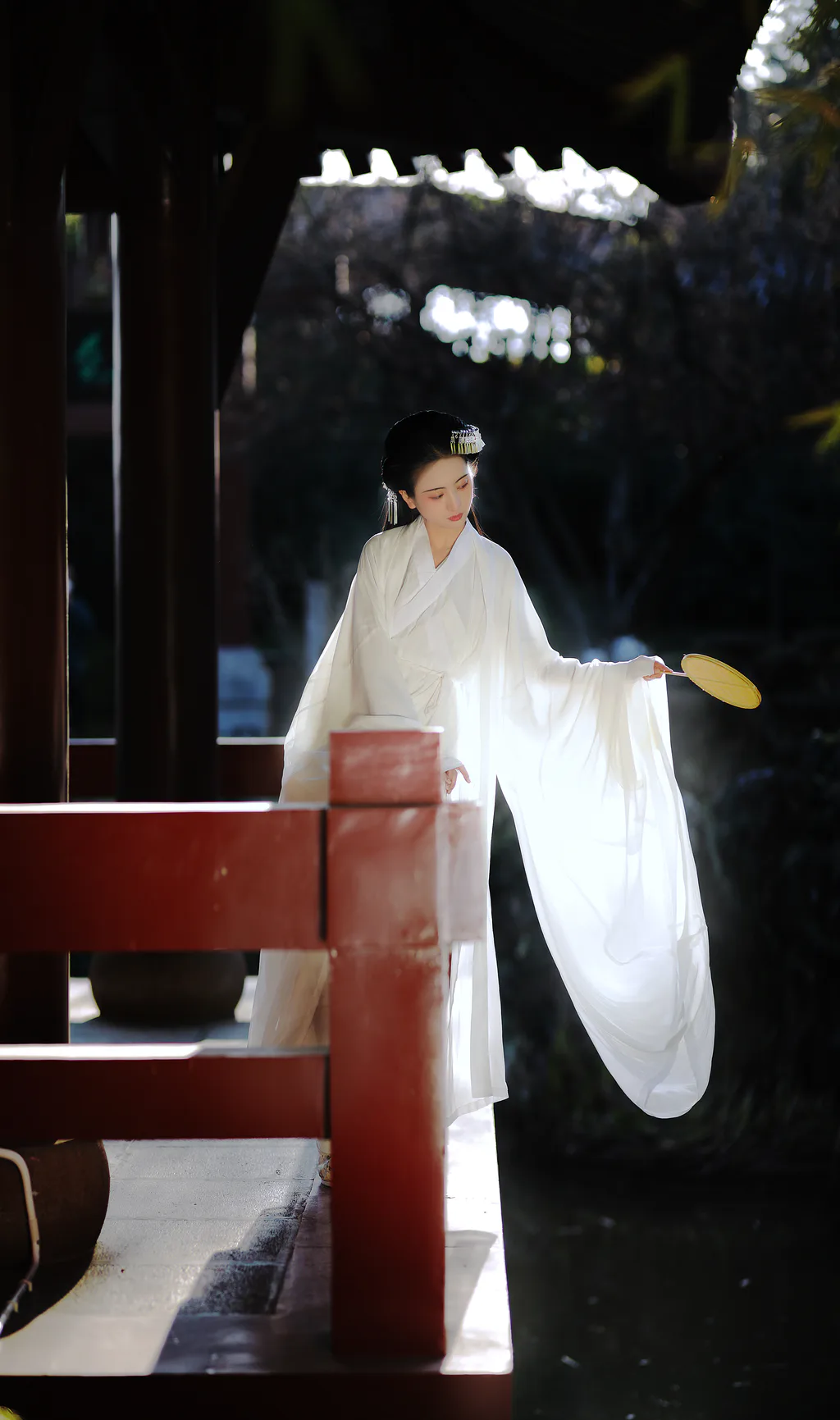 [YITUYU艺图语]2023.02.17 皑如山上雪皎若云间月 瑜瑾[24+1P/439MB]